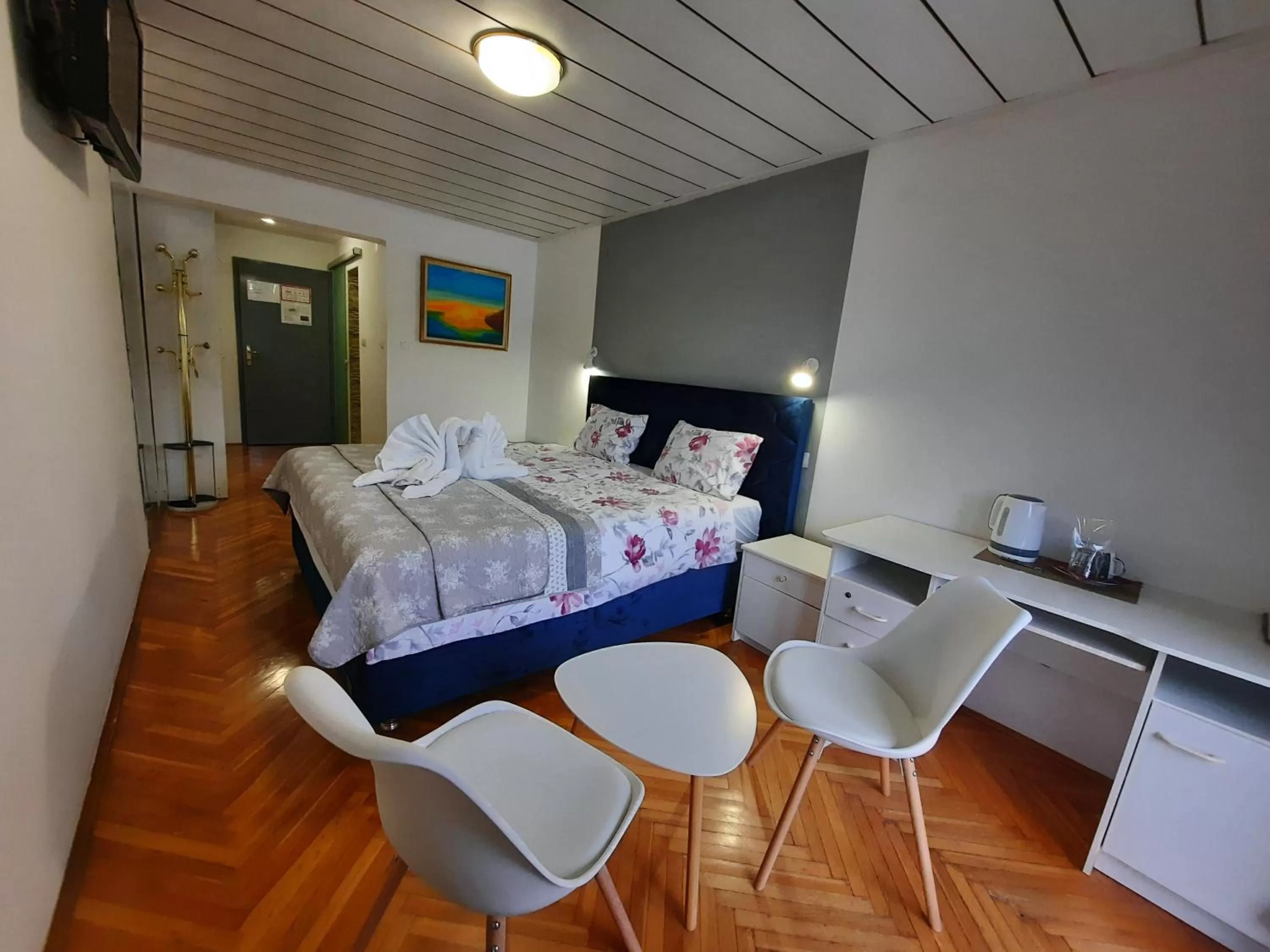 Photo of the whole room, Bed in Gostisce Jezero