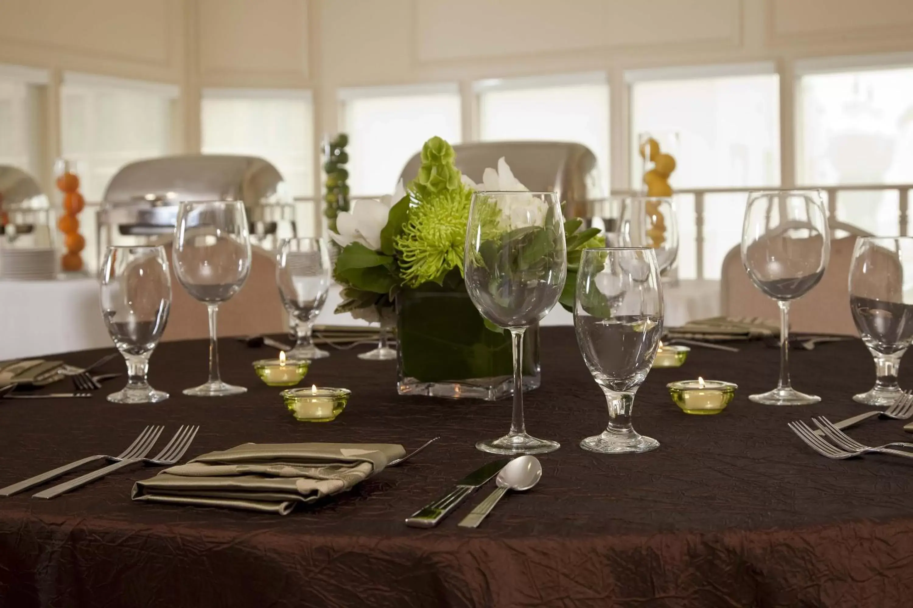 Banquet/Function facilities, Restaurant/Places to Eat in The Bristol Hotel San Diego