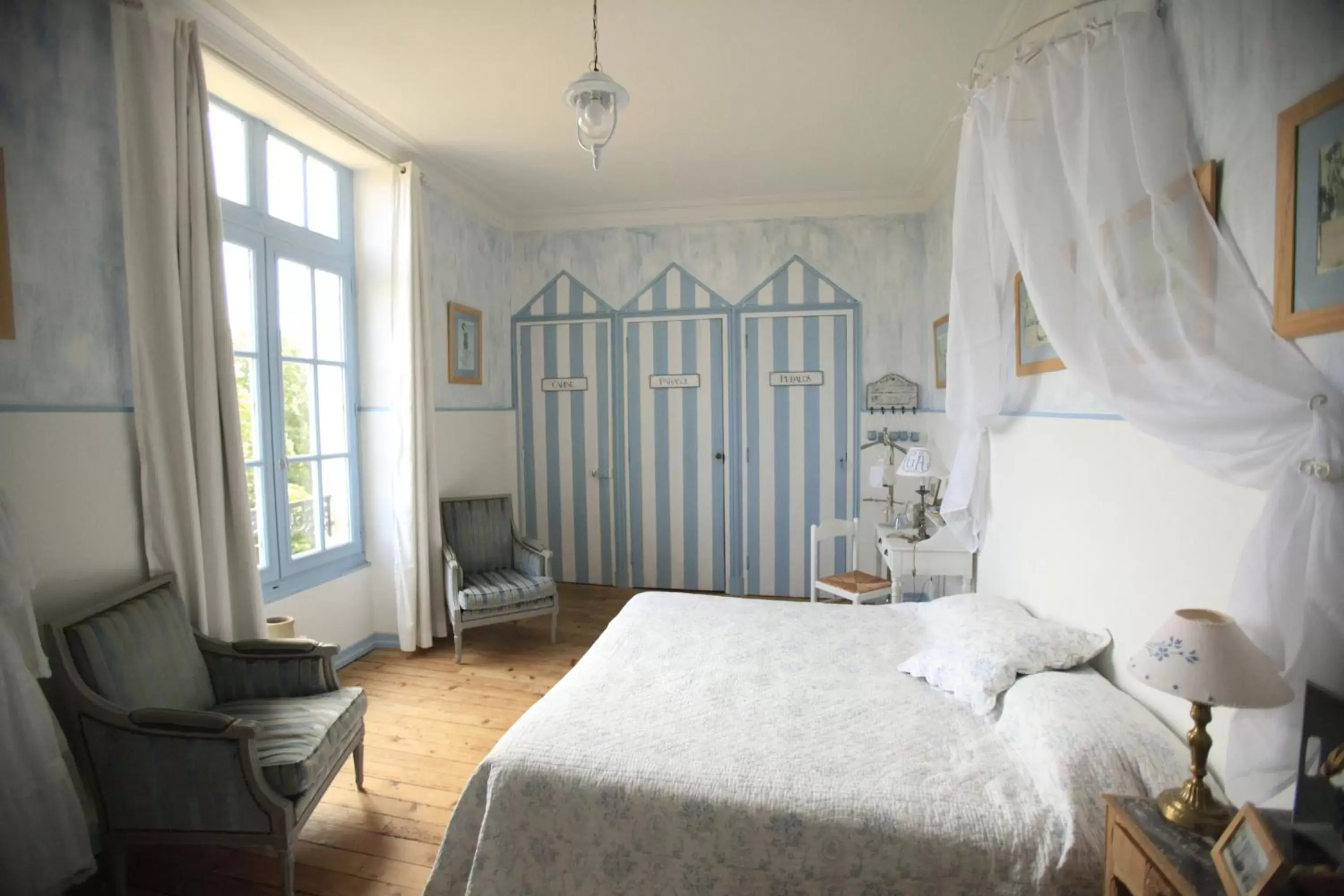 Bedroom, Bed in Chateau De La Moriniere