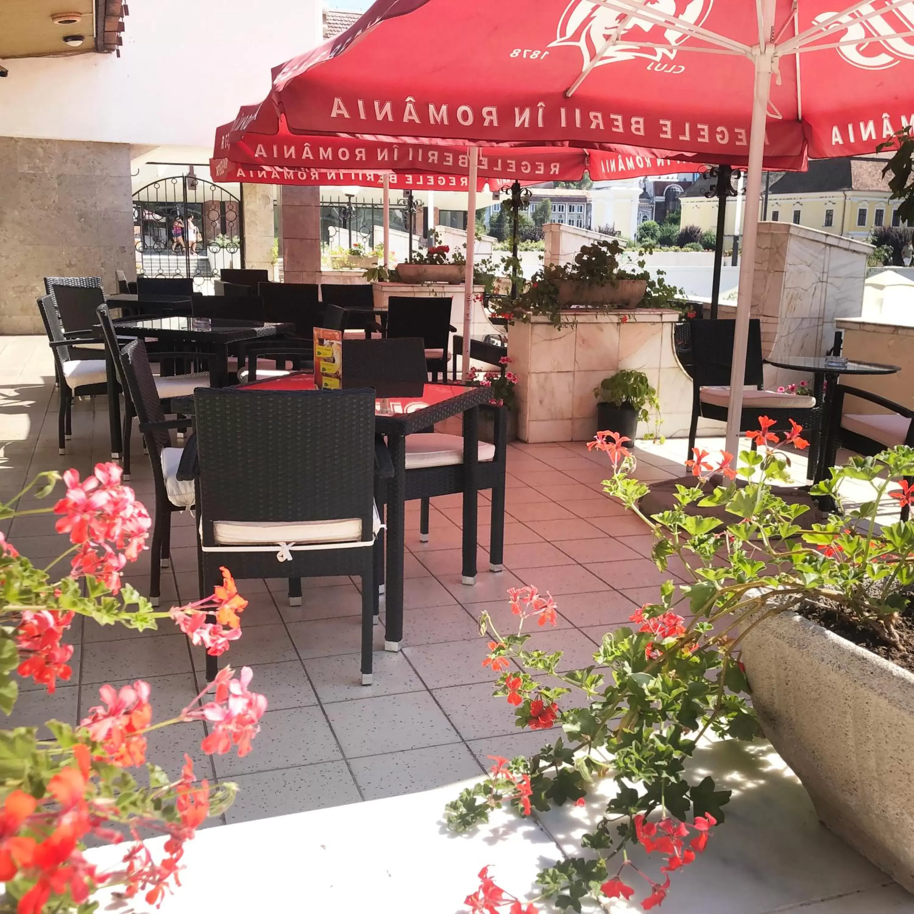 Patio, Restaurant/Places to Eat in Continental Forum Tirgu Mures