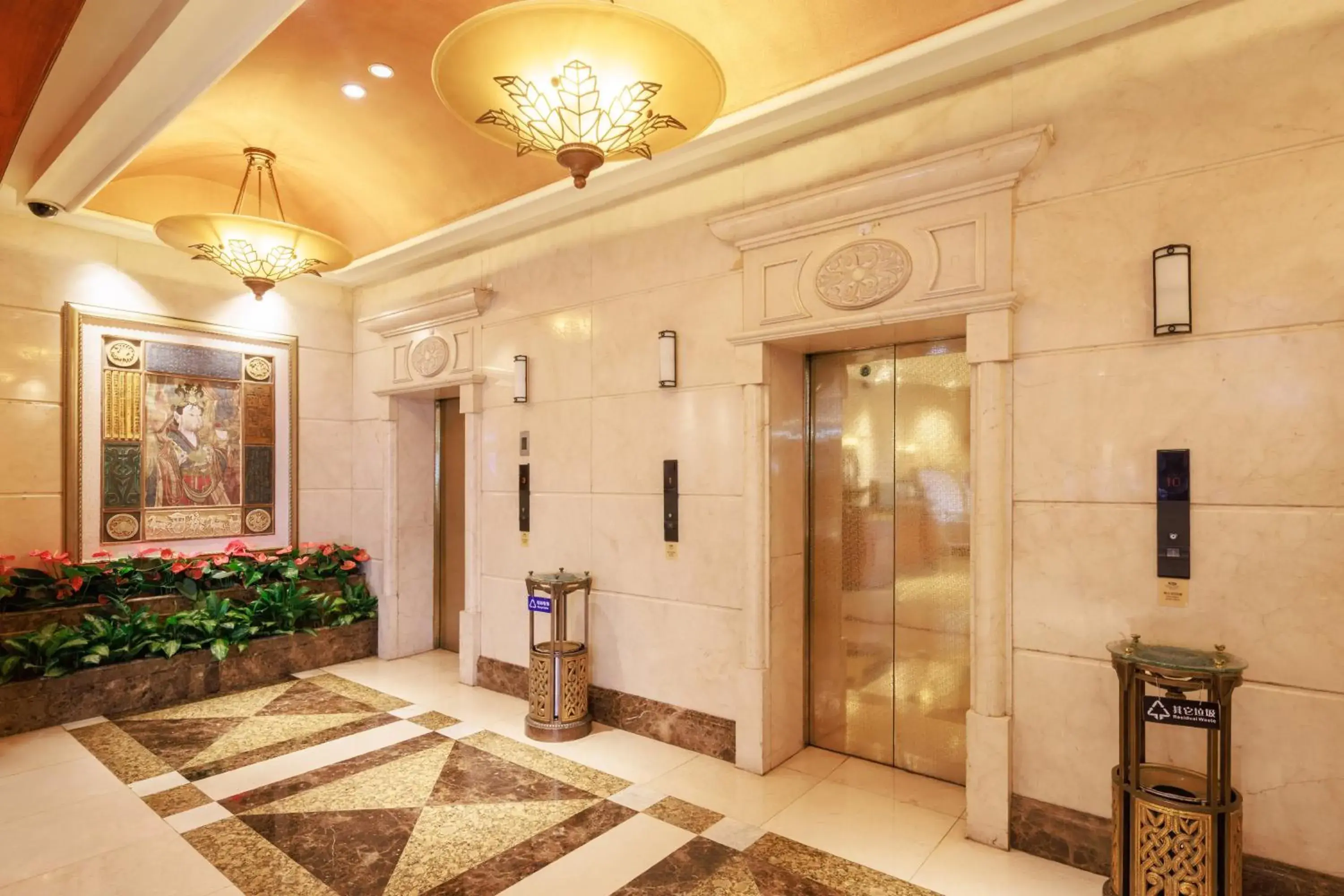 elevator in Grand Noble Hotel Dongguan