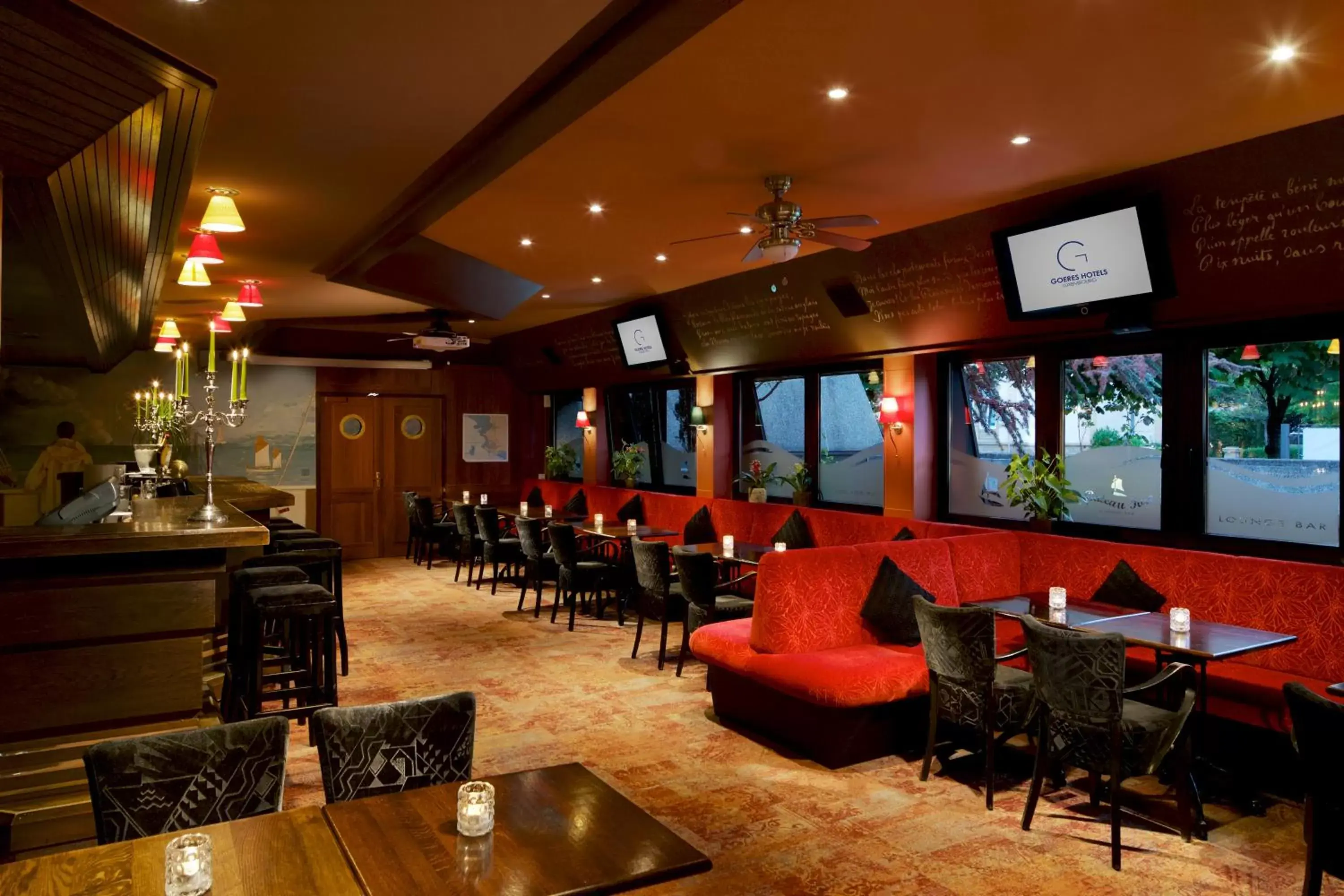 Lounge or bar, Restaurant/Places to Eat in Hotel Parc Belle-Vue