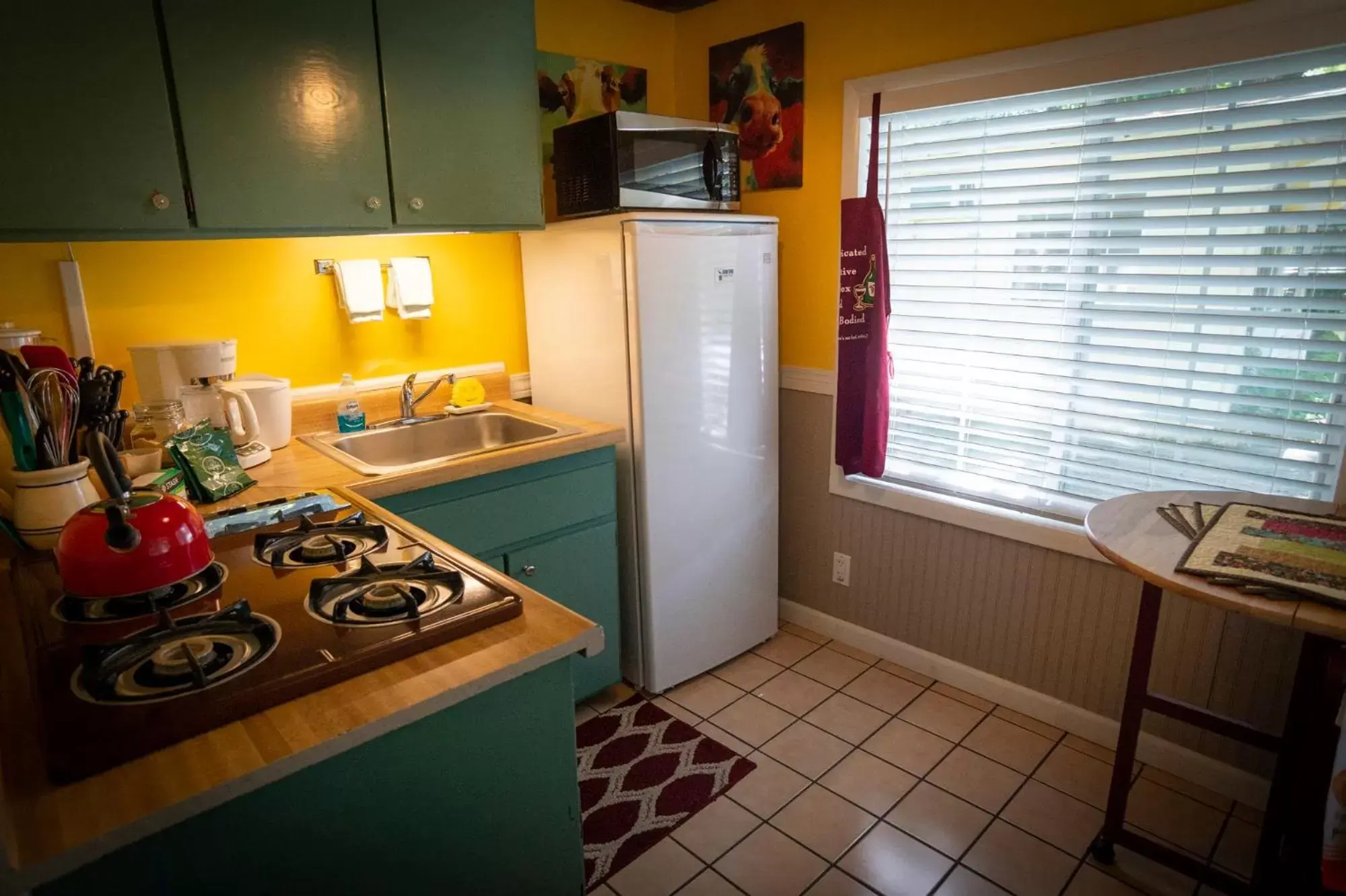 Kitchen/Kitchenette in Sherwood Court Cottages