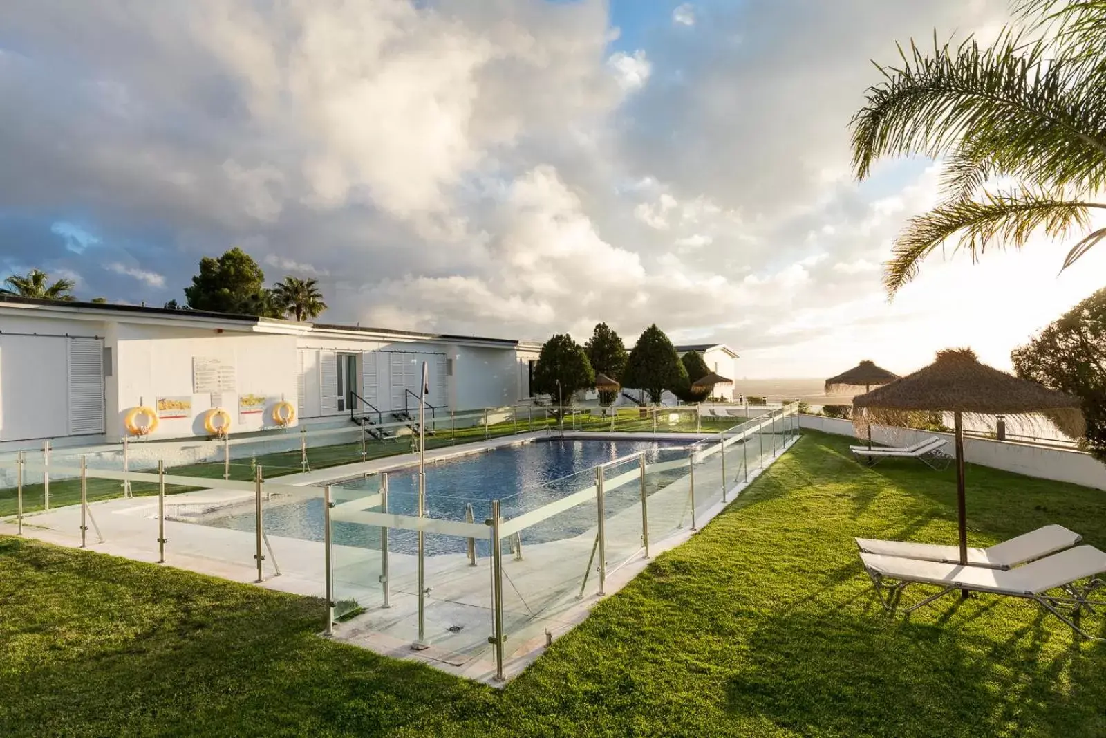Swimming pool in Parador de Ayamonte Swimming pool in Parador de Ayamonte
