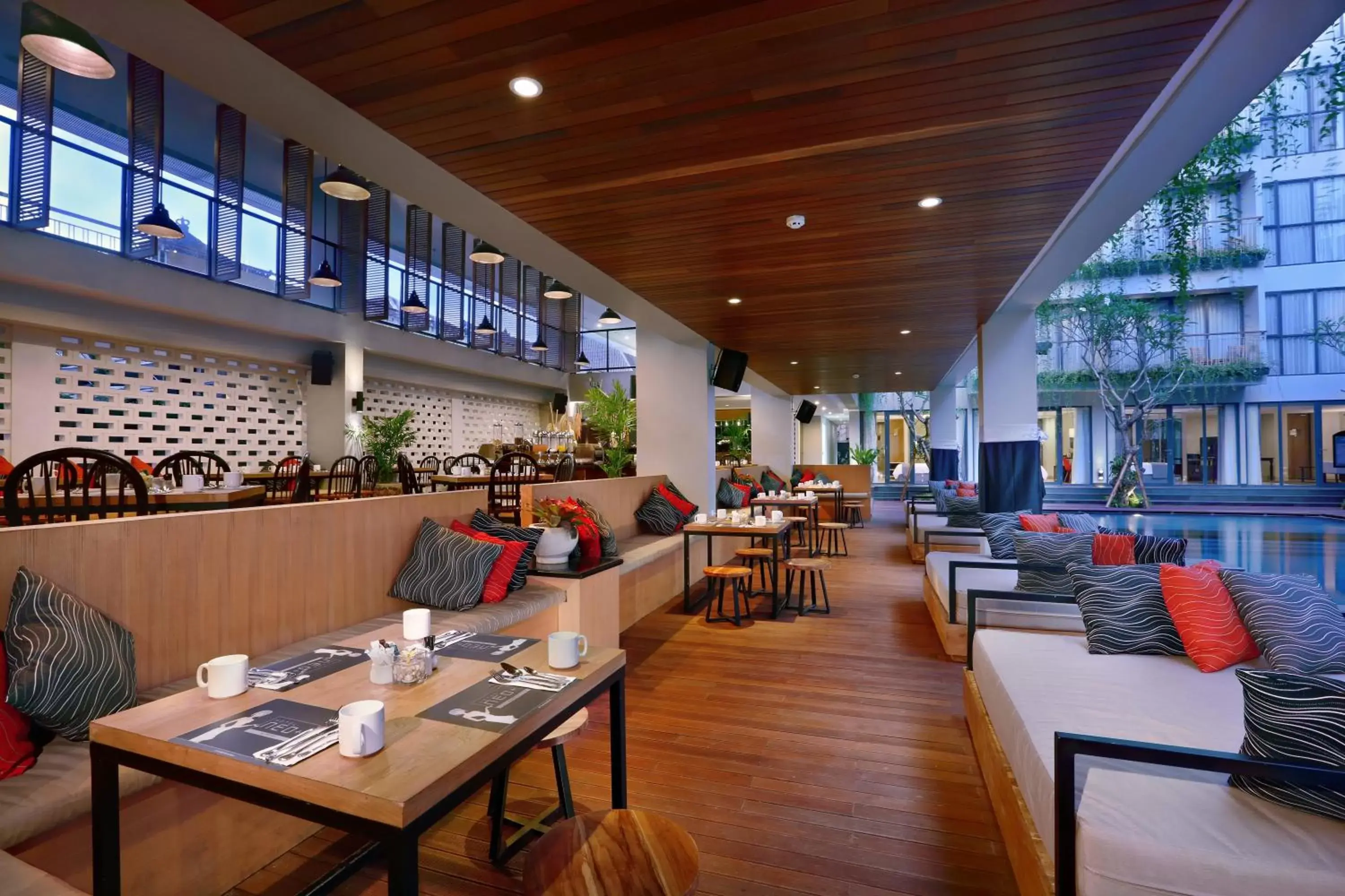 Restaurant/places to eat in Hotel NEO+ Kuta Legian by ASTON Restaurant/places to eat in Hotel NEO+ Kuta Legian by ASTON