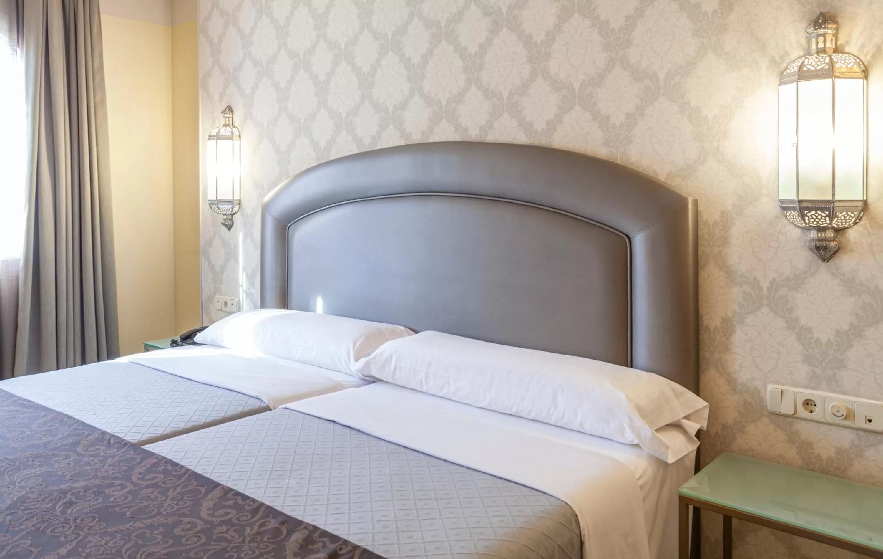 Photo of the whole room, Bed in Hotel Macià Alfaros