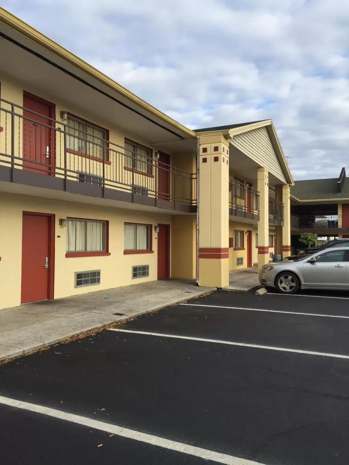 Day, Property Building in Best Motel Lakeland