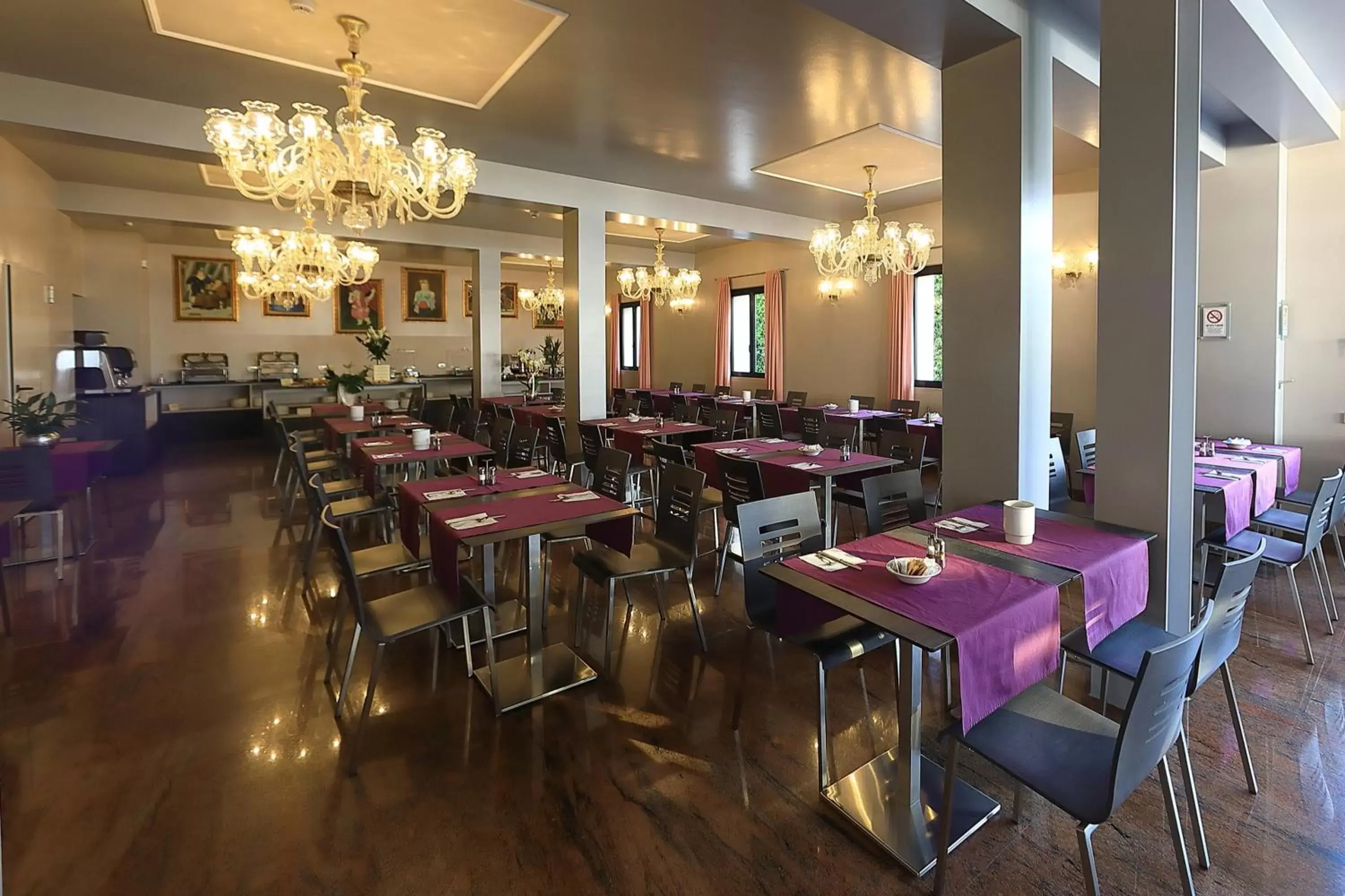 Restaurant/Places to Eat in Hotel San Marco