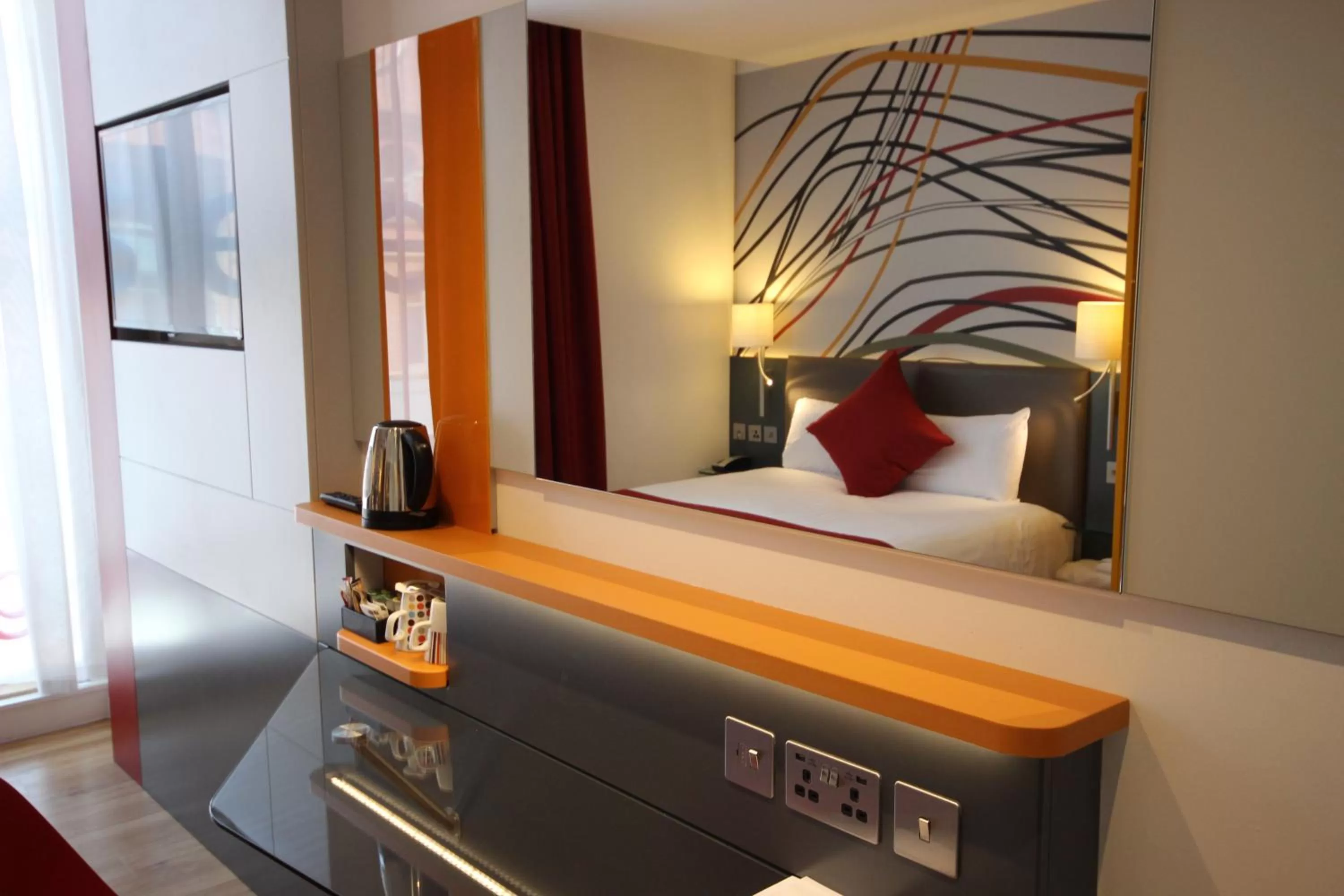 Queen Room in Four Points Flex by Sheraton Dundee