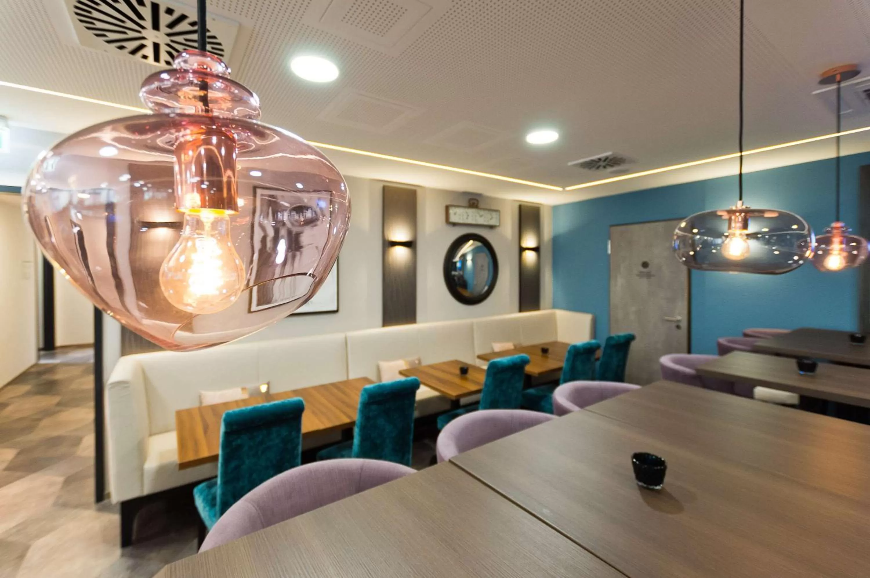 Breakfast in elaya hotel munich city