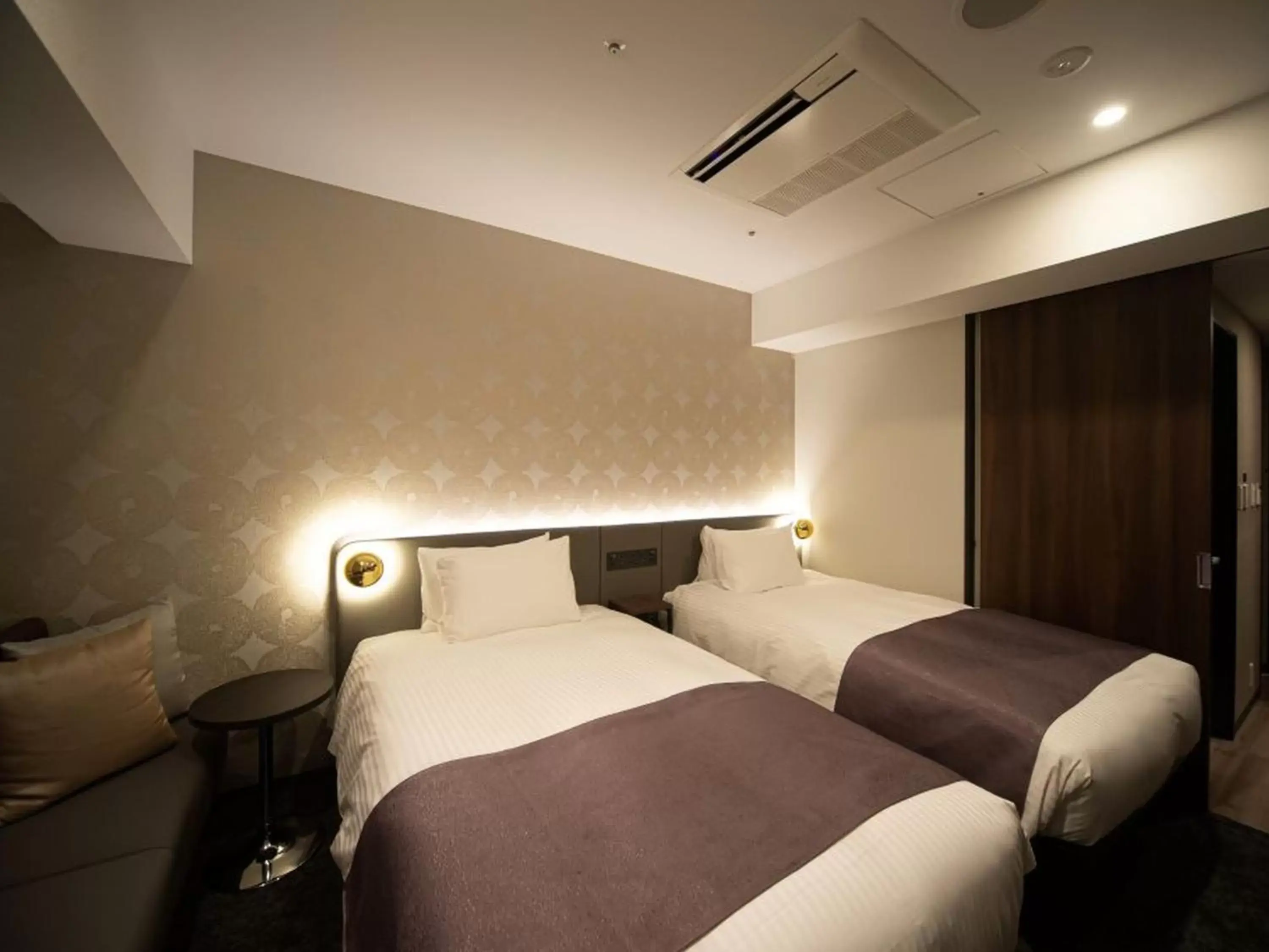 Photo of the whole room, Bed in GRIDS PREMIUM HOTEL OSAKA NAMBA