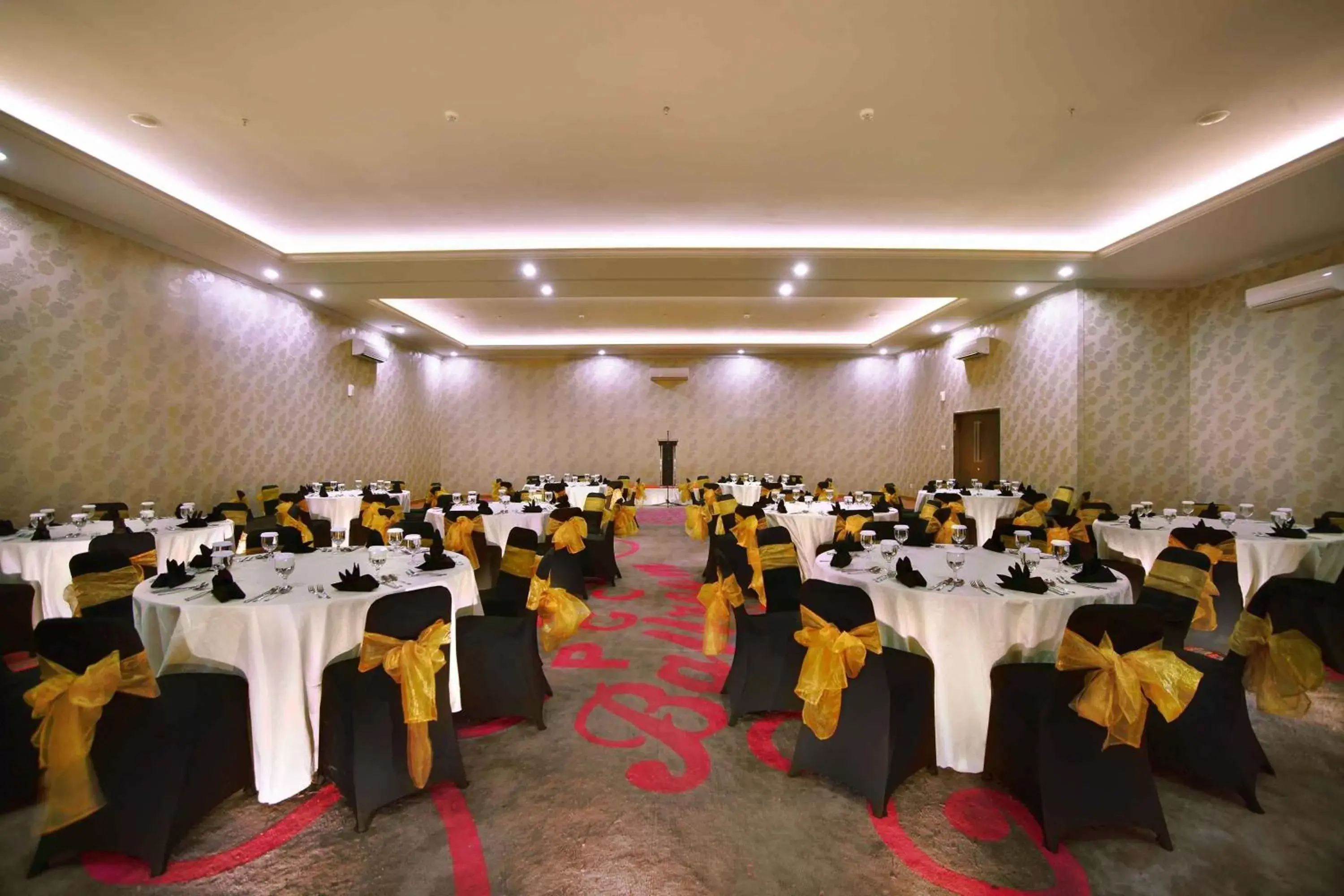 Business facilities, Banquet Facilities in favehotel PGC Cililitan