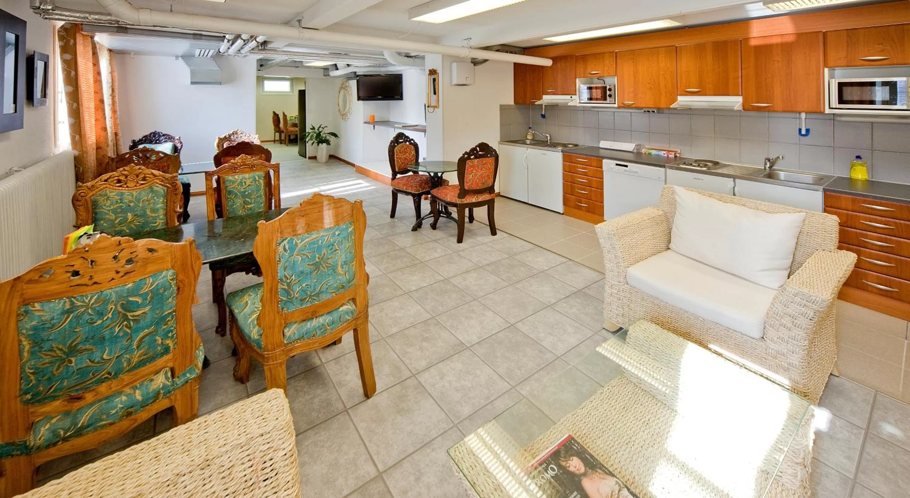 Breakfast in Mango Hotel