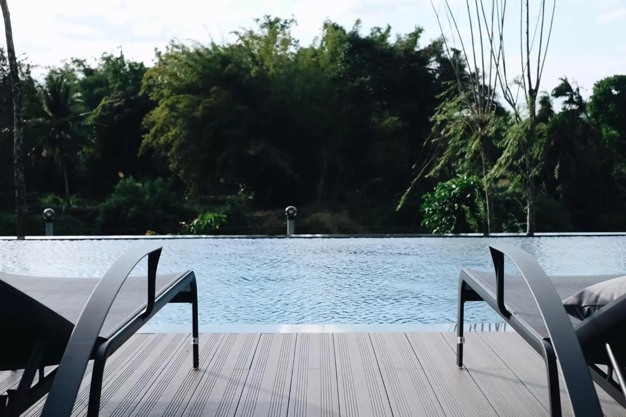 Swimming Pool in Riverawan Hotel