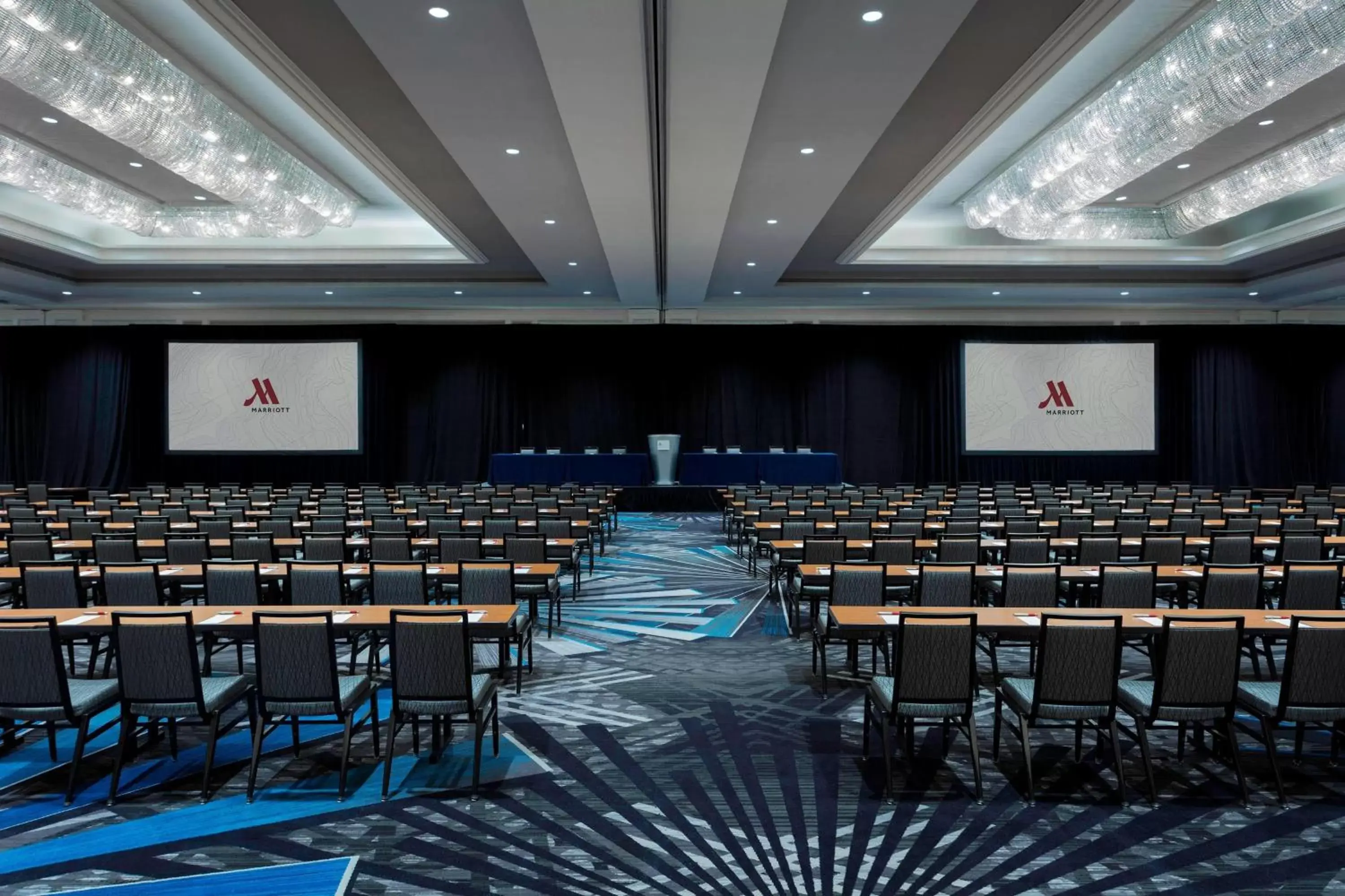 Meeting/conference room in Crystal Gateway Marriott
