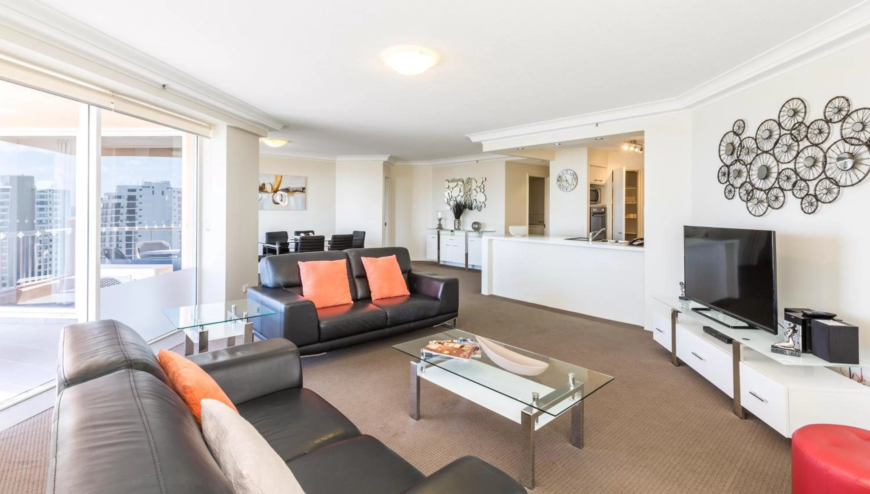 Communal lounge/ TV room in Belle Maison Apartments - Official