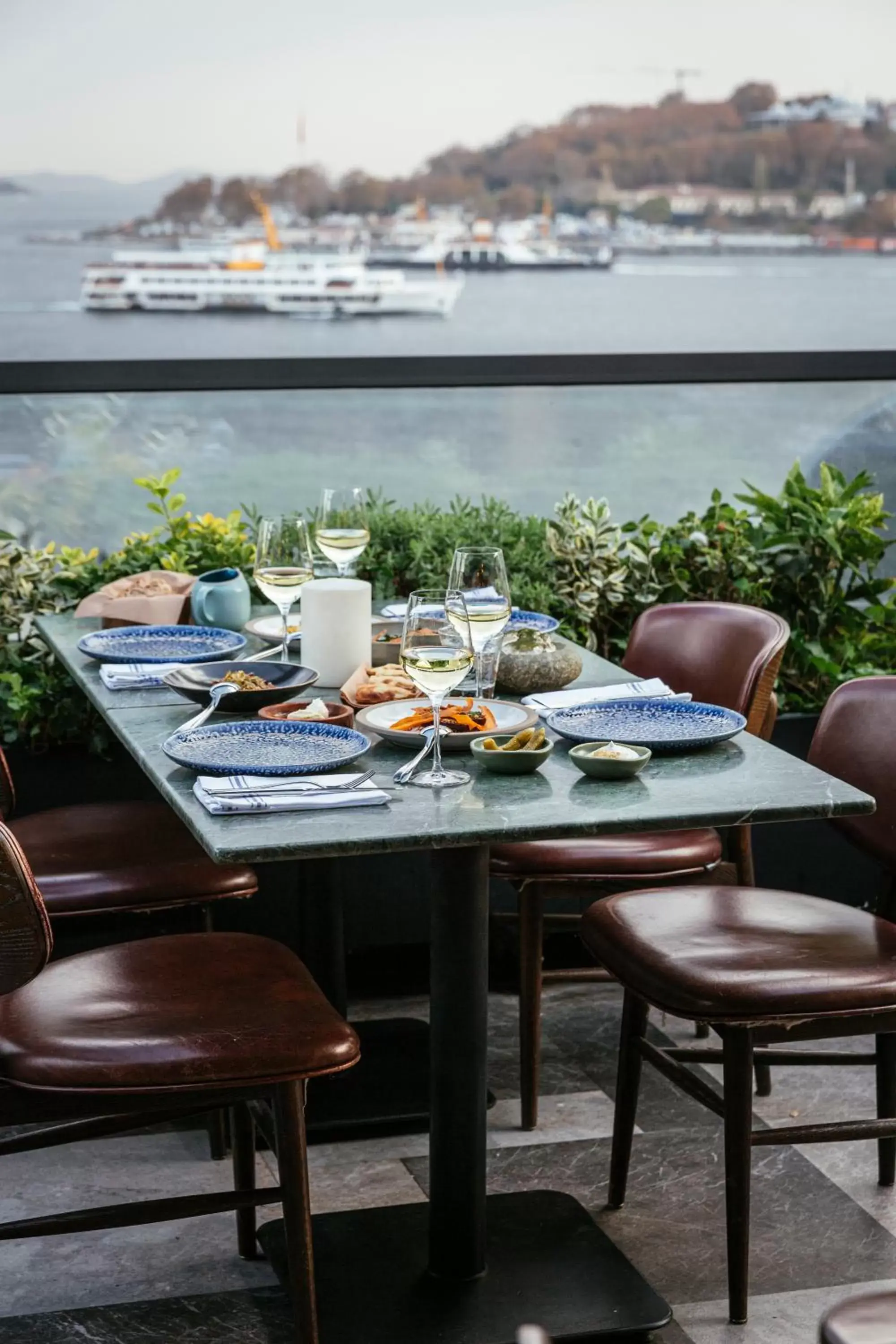 Restaurant/places to eat in Novotel Istanbul Bosphorus Hotel