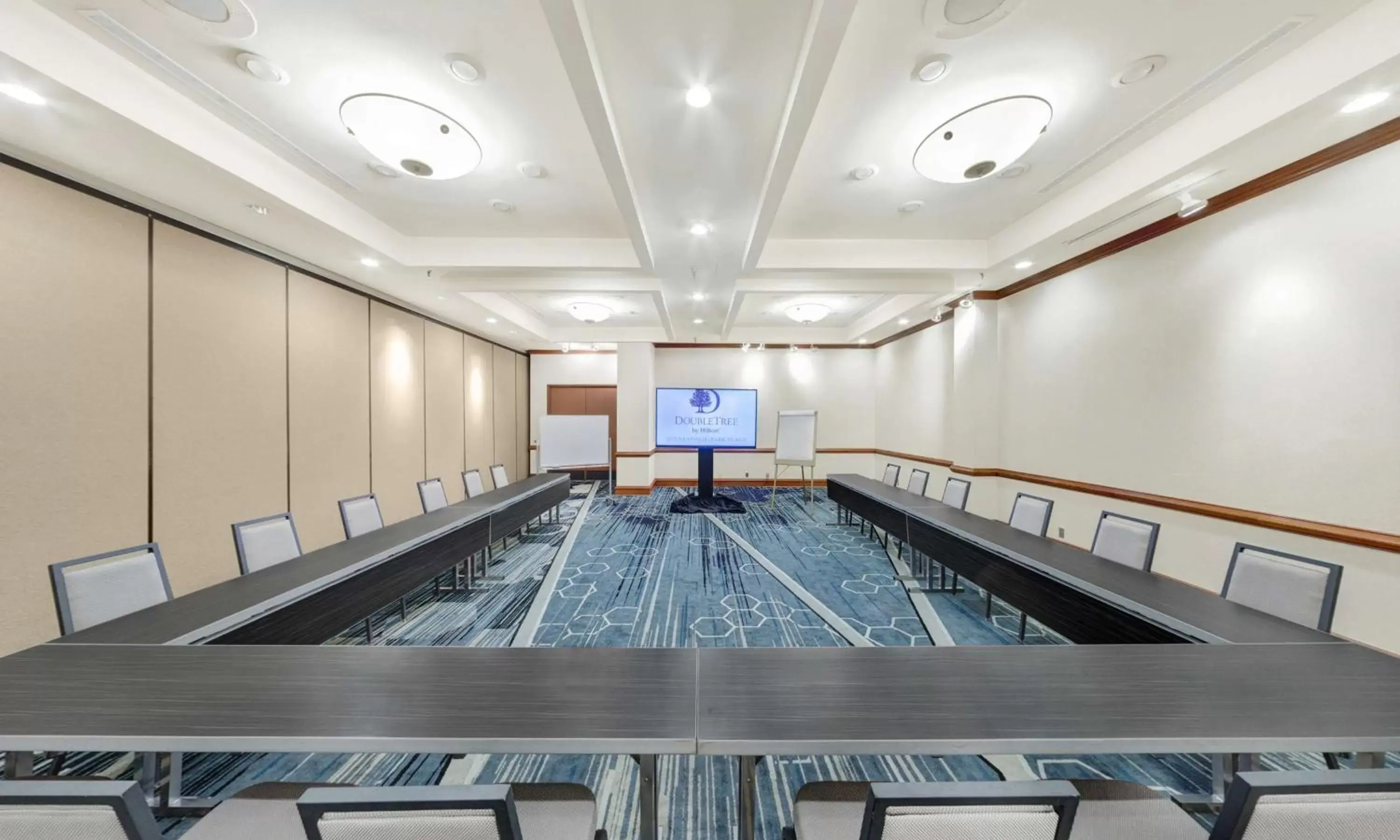 Meeting/conference room in DoubleTree by Hilton Minneapolis Park Place
