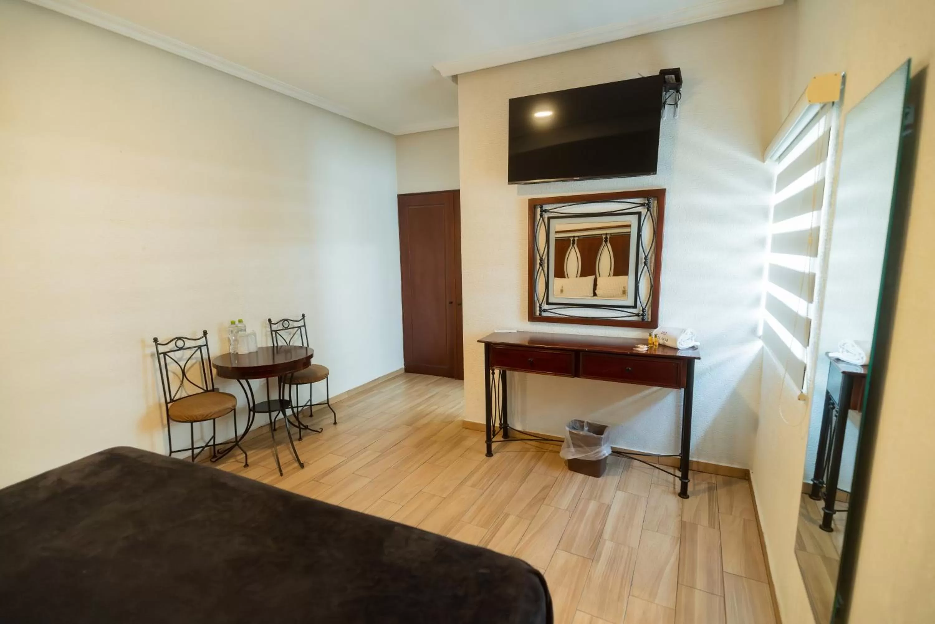 Bedroom in Hotel Alcazar - Guadalajara Centro Historico