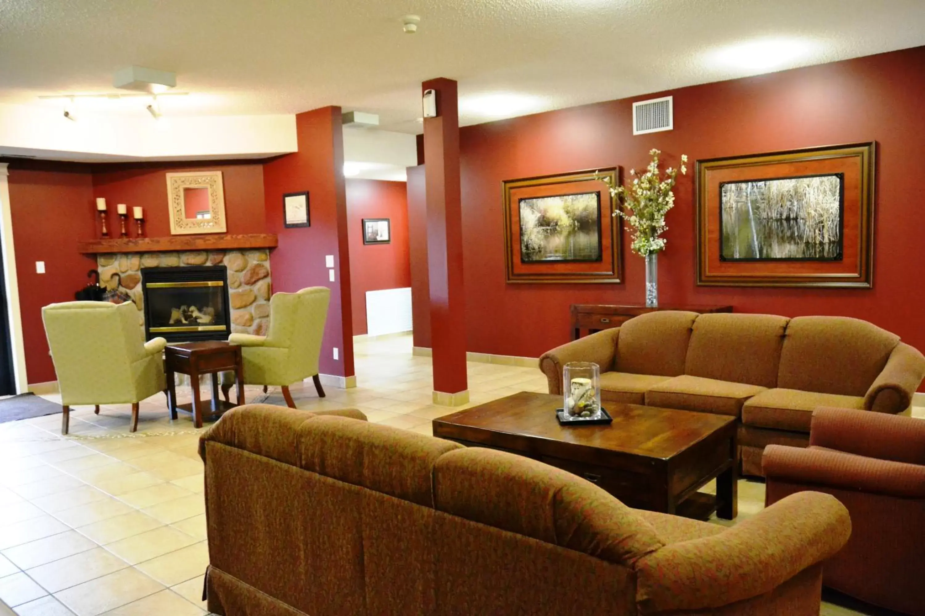 Facade/entrance, Seating Area in Village Creek Country Inn