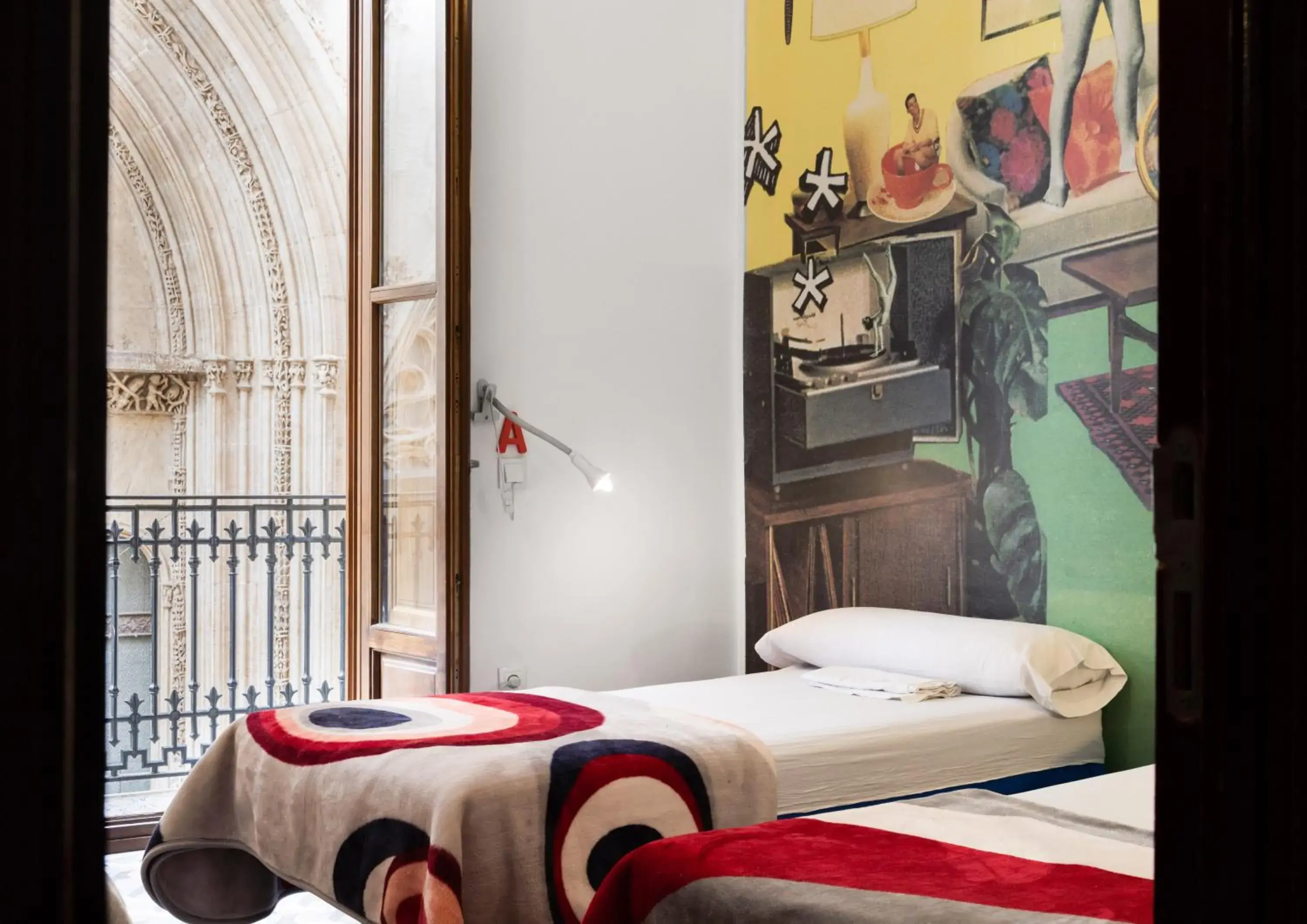 Home Youth Hostel by Feetup Hostels