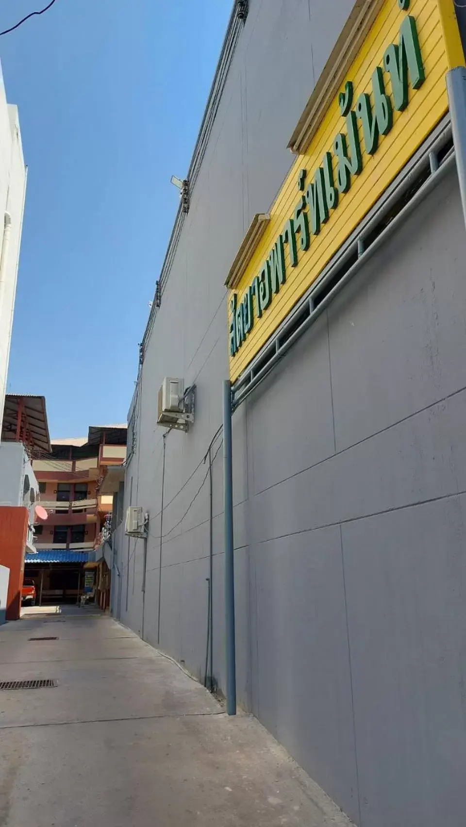 Facade/entrance in Sataya Apartment Facade/entrance in Sataya Apartment