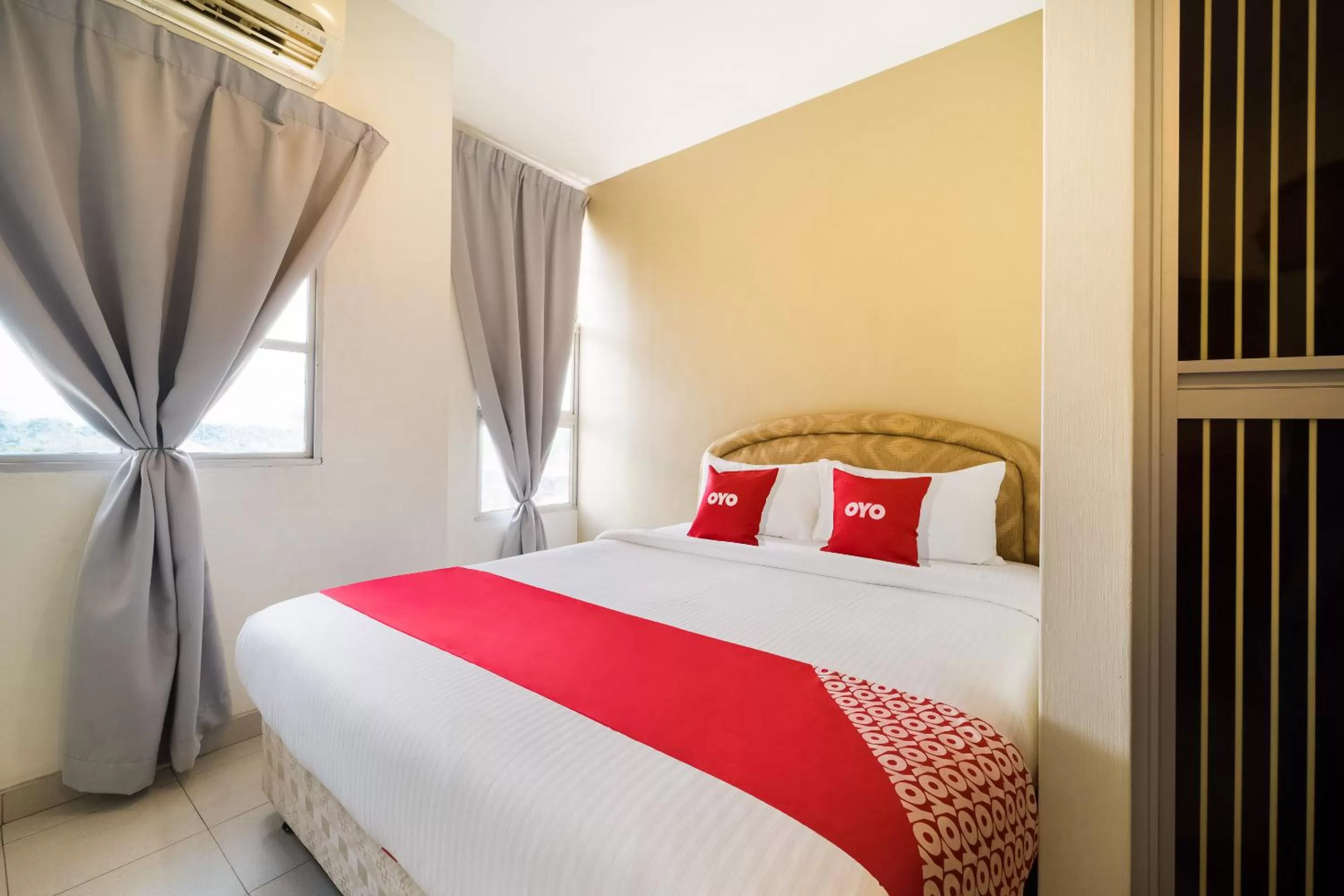 Bedroom, Bed in OYO 44053 El Zahra Moda Alor Setar