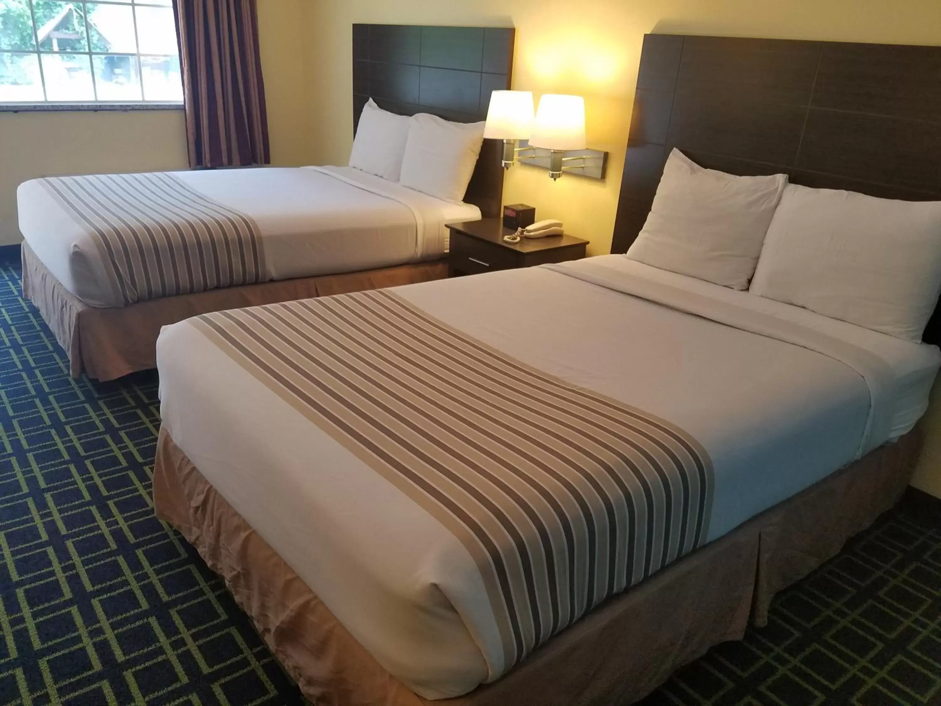 Bed in Meriwether Country Inn