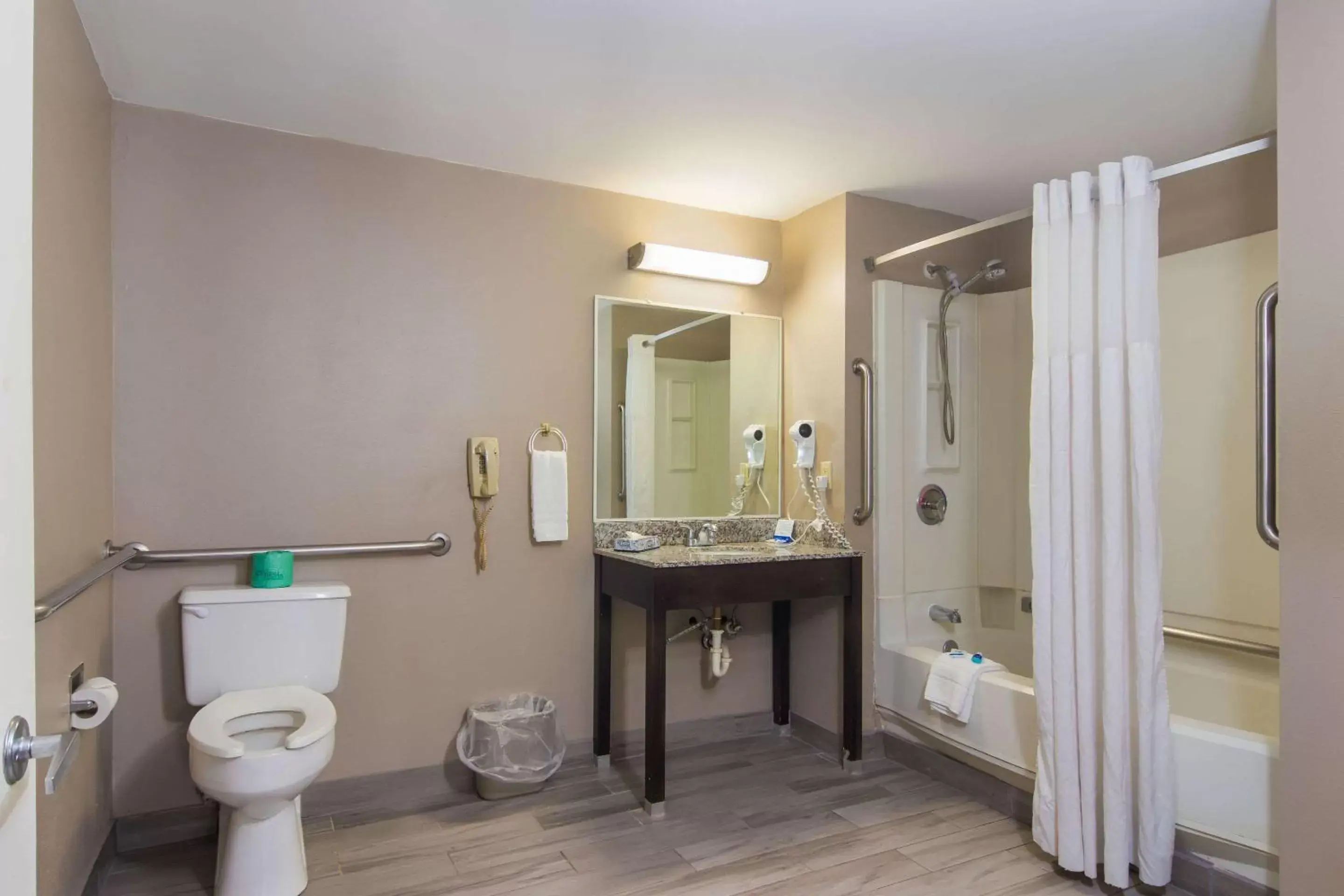 Other, Bathroom in Rodeway Inn & Suites Monroeville-Pittsburgh