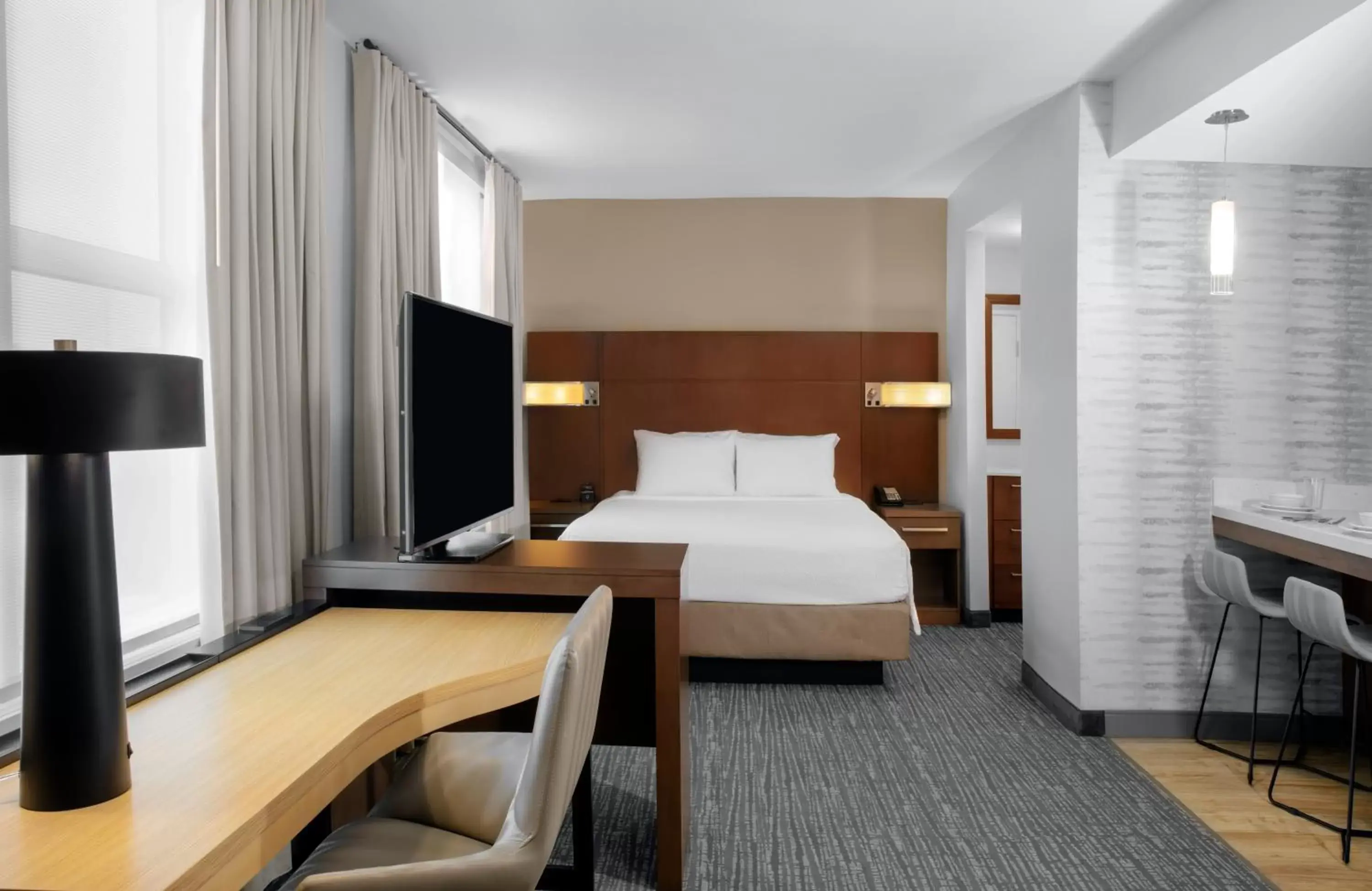 Bed in Residence Inn by Marriott Norwalk