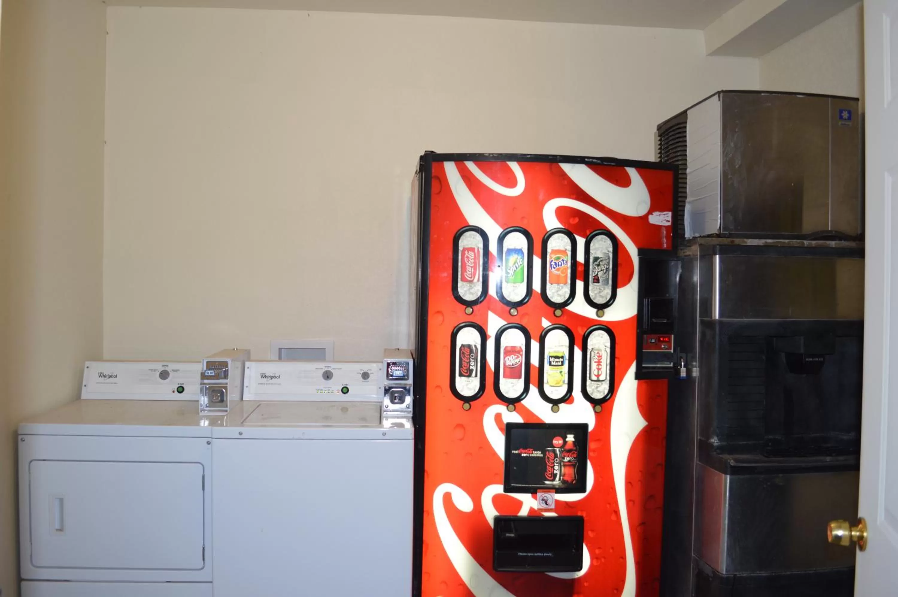 Area and facilities in Rodeway Inn Memphis