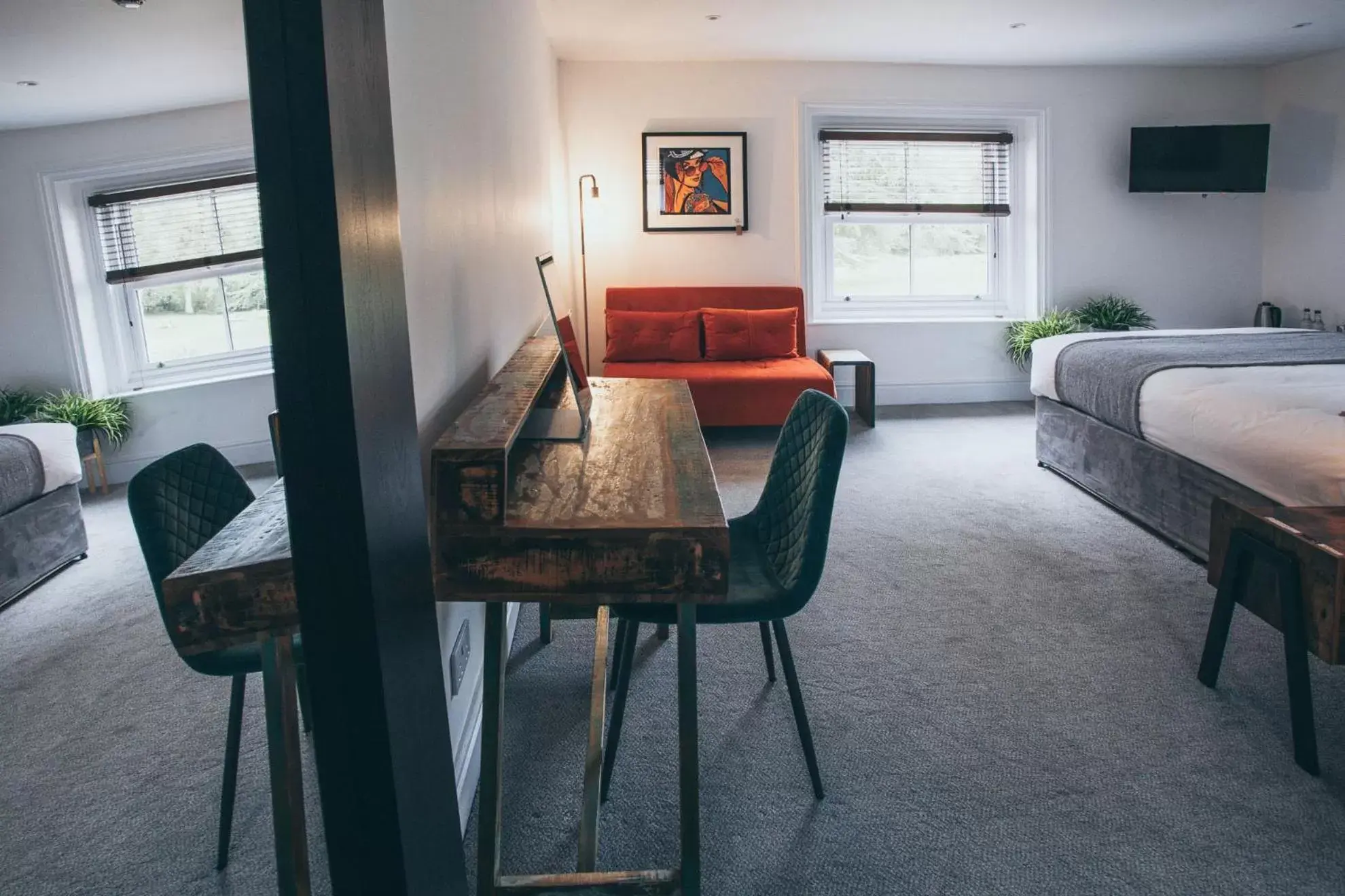 Bedroom, Seating Area in Caffeine&Machine