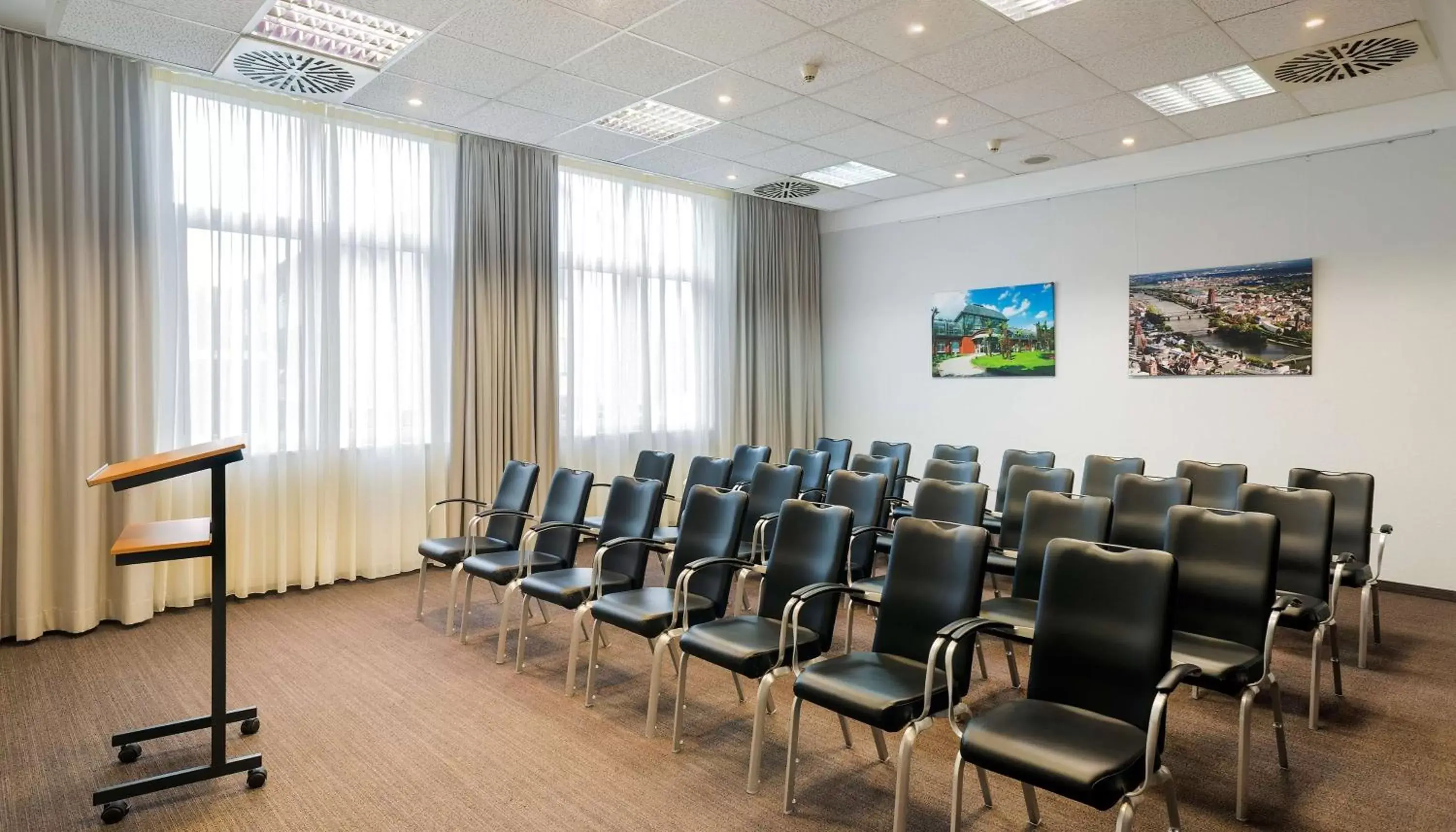 Meeting/conference room in NH Frankfurt Airport West