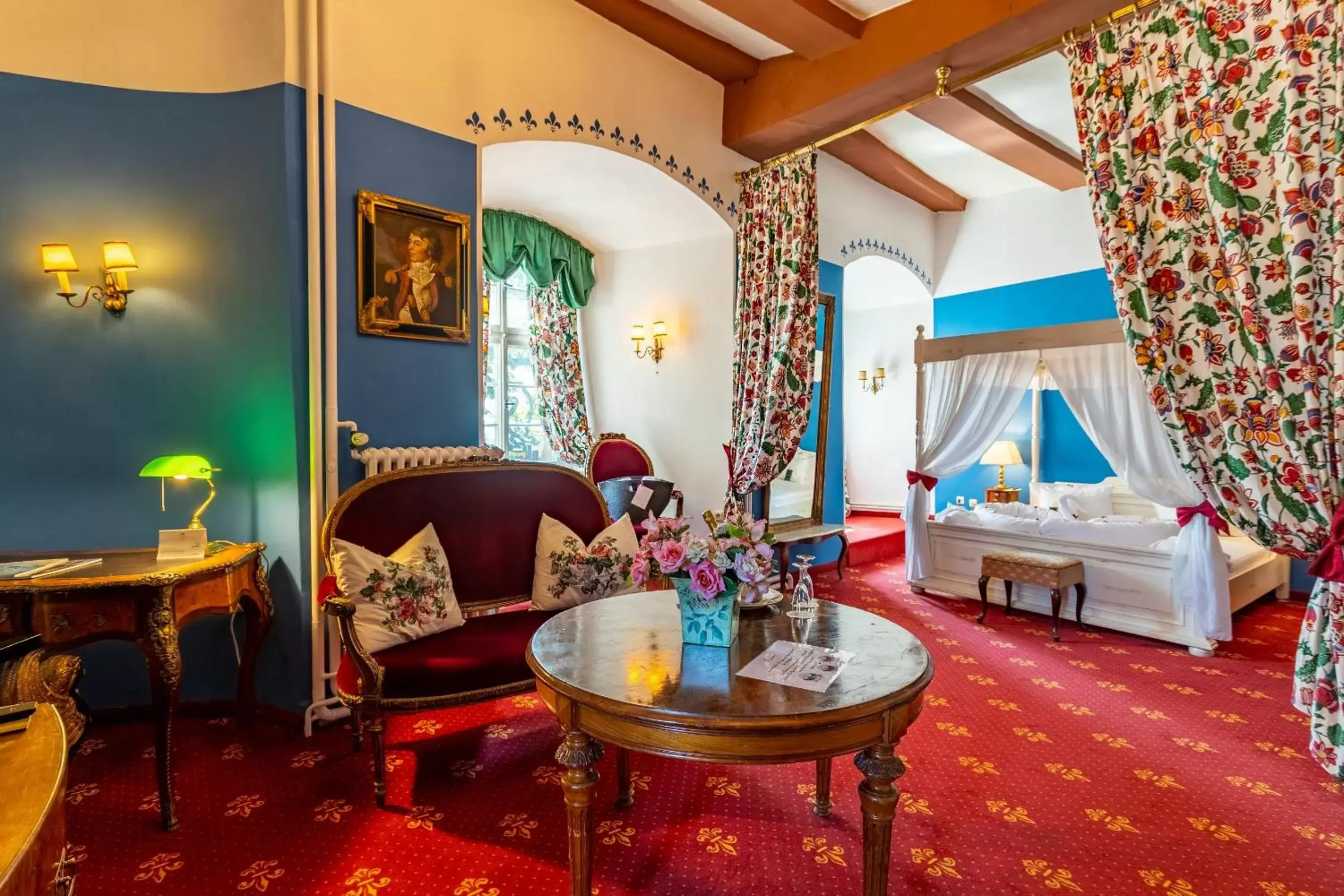 Photo of the whole room, Seating Area in Hotel Burg Trendelburg