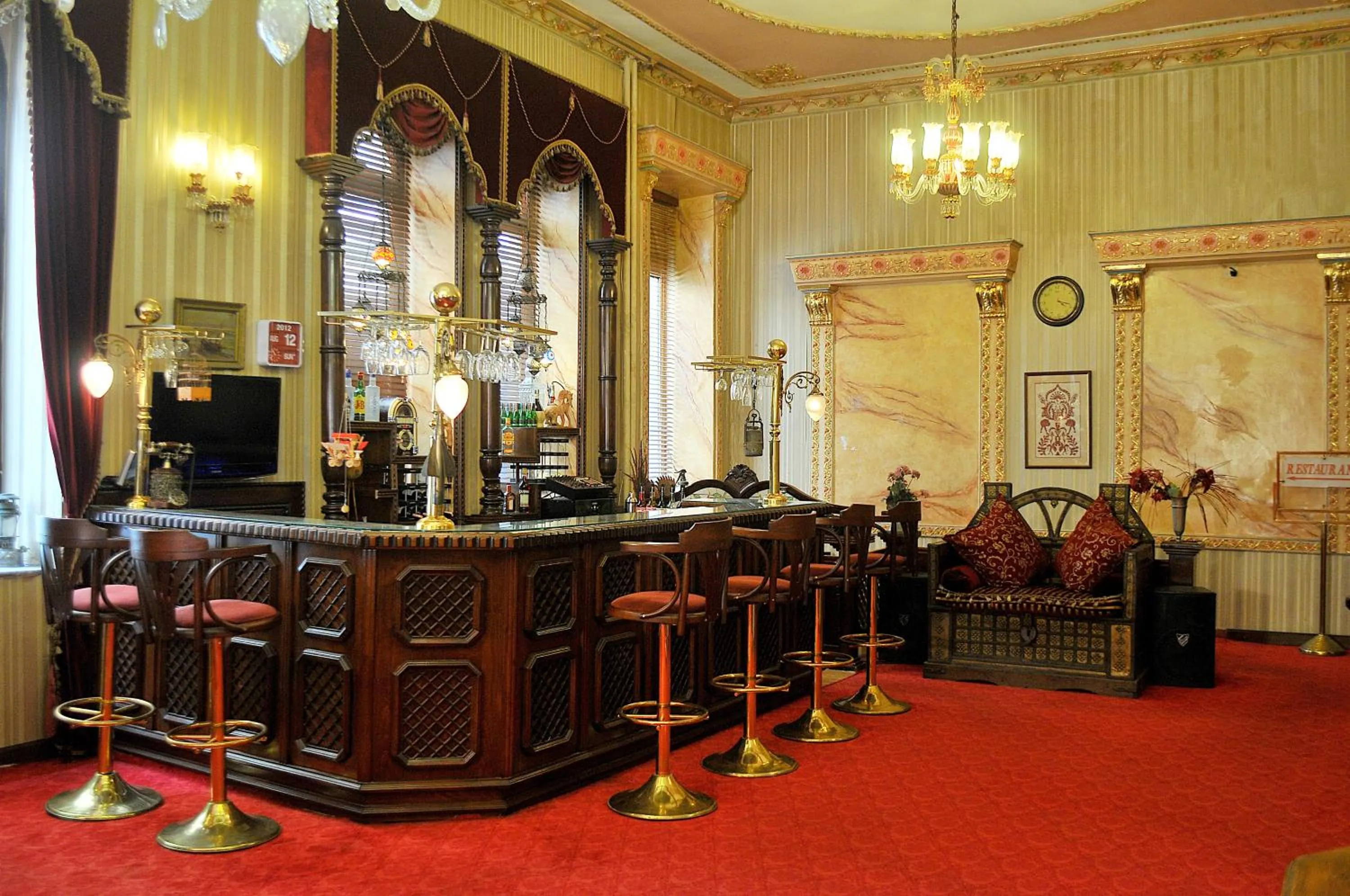 Lounge or bar in Grand Hotel de Londres