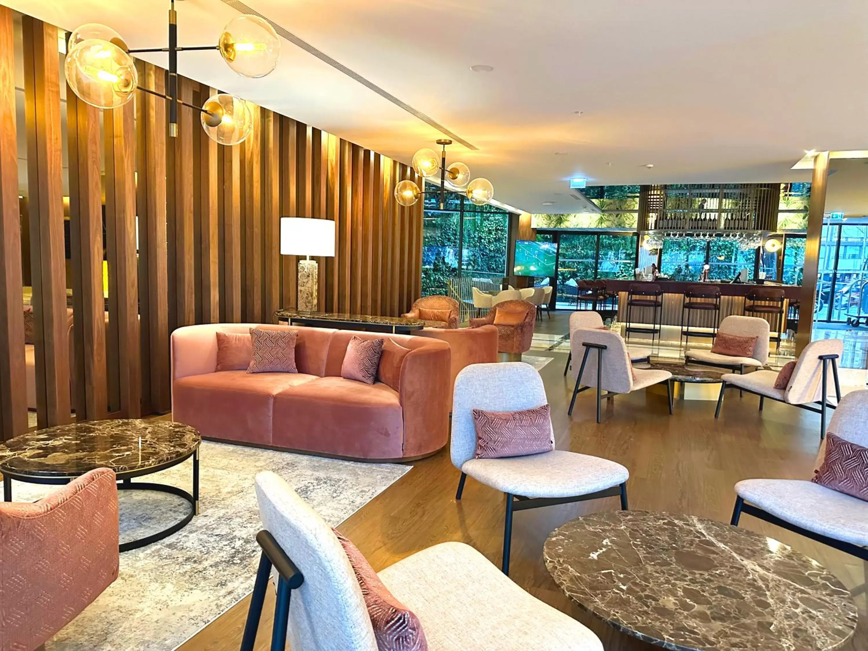 Lobby or reception, Lounge/Bar in TURIM Oporto Hotel