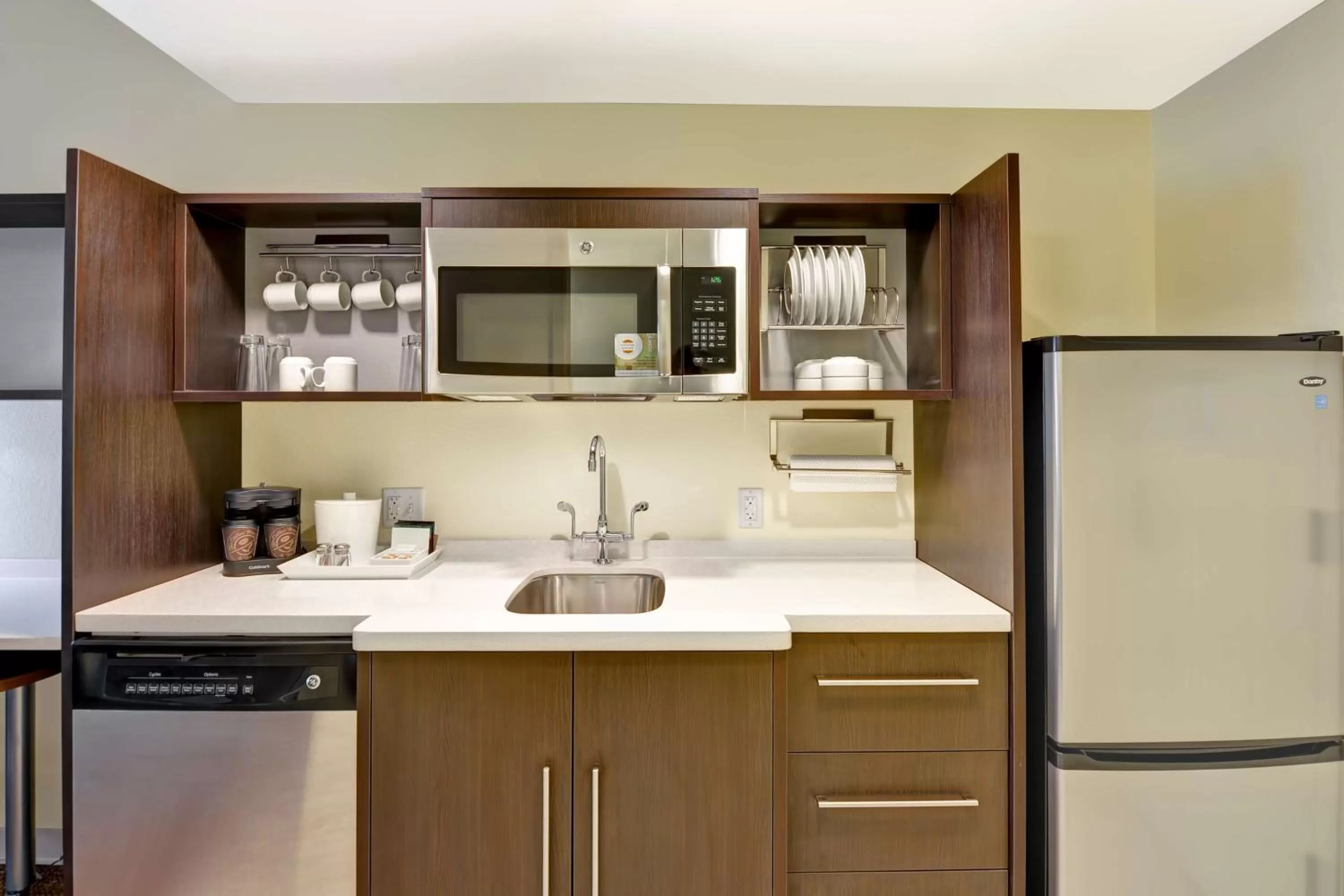 Bedroom in Home2 Suites By Hilton Dickson City Scranton