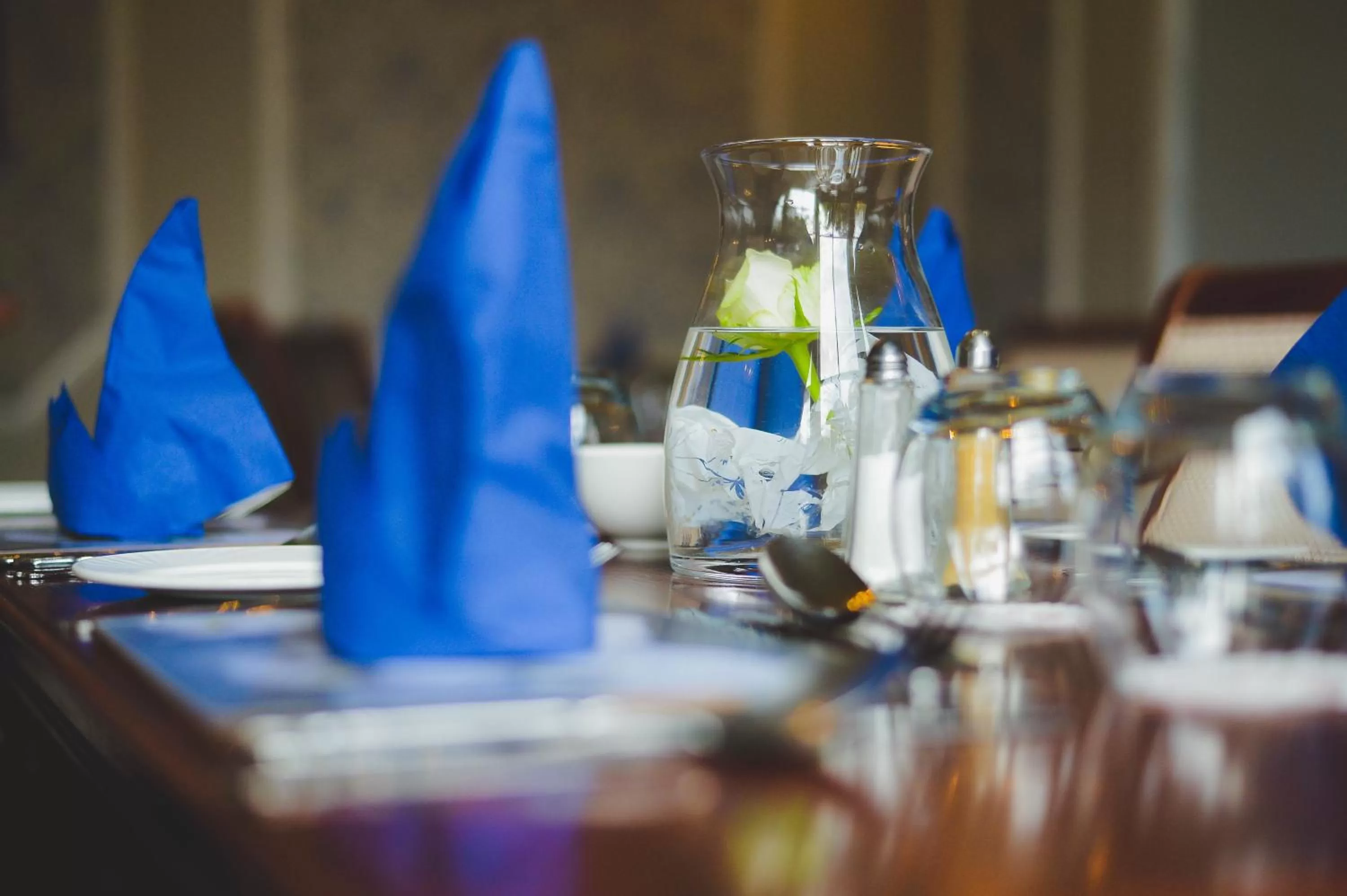 Restaurant/places to eat in Sunninghill Hotel