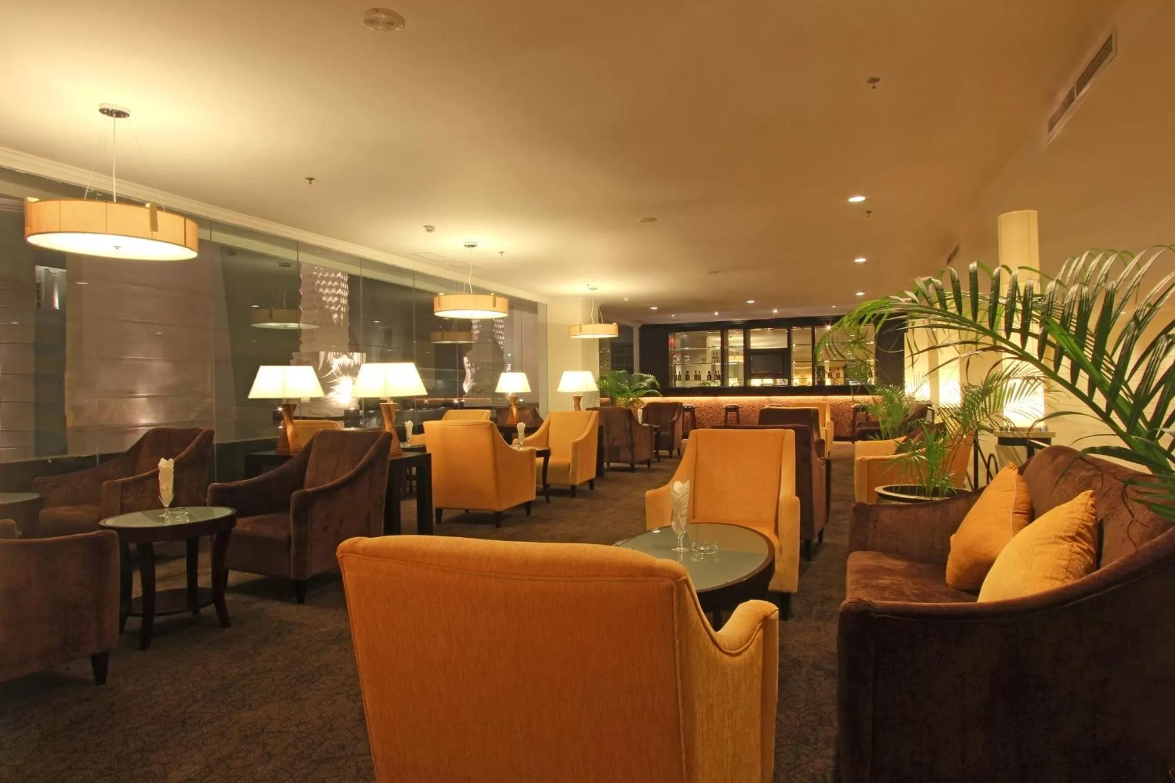 Lounge or bar in Harmoni One Convention Hotel and Service Apartments