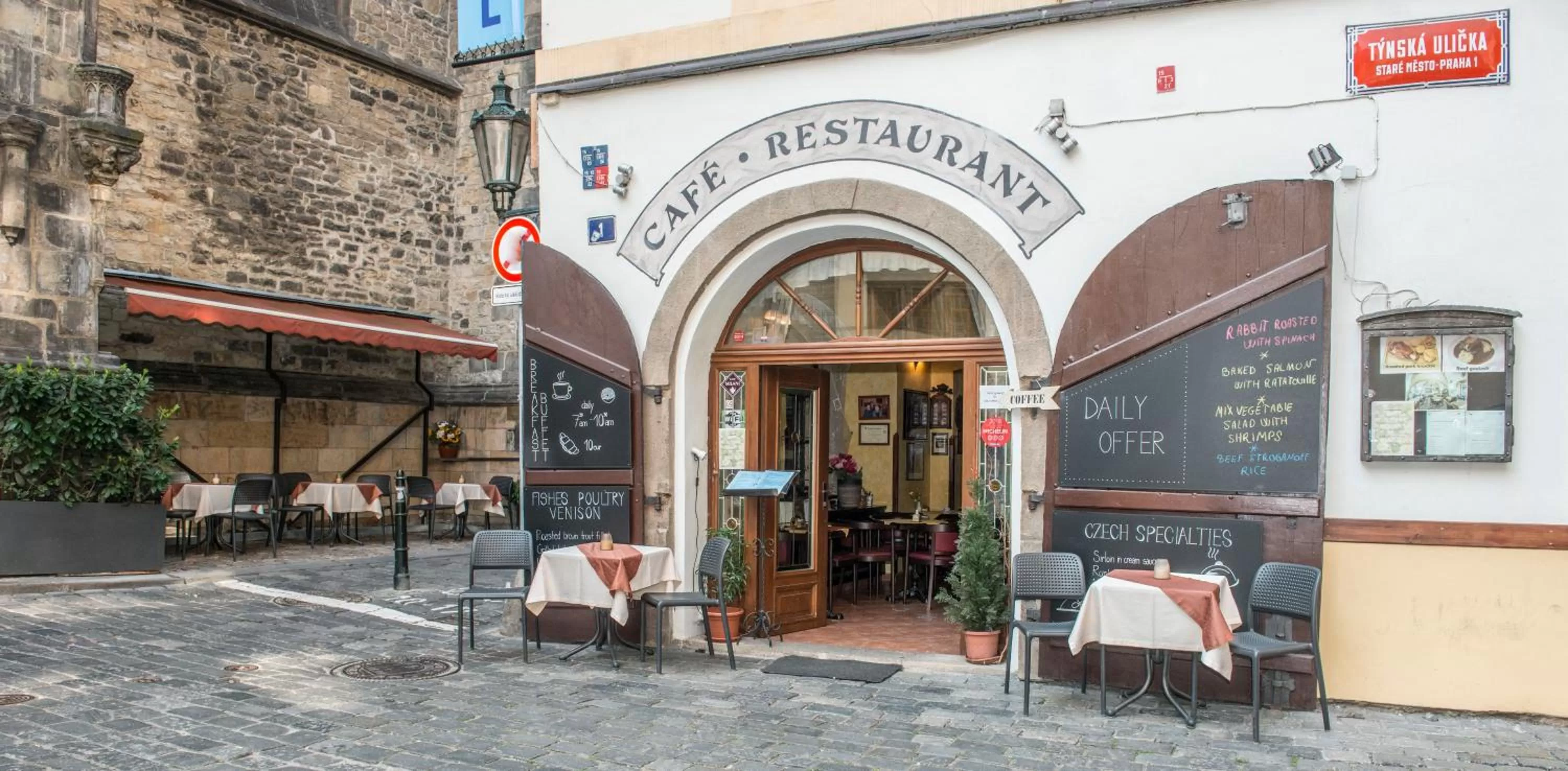 Garden in Hotel Cerny Slon