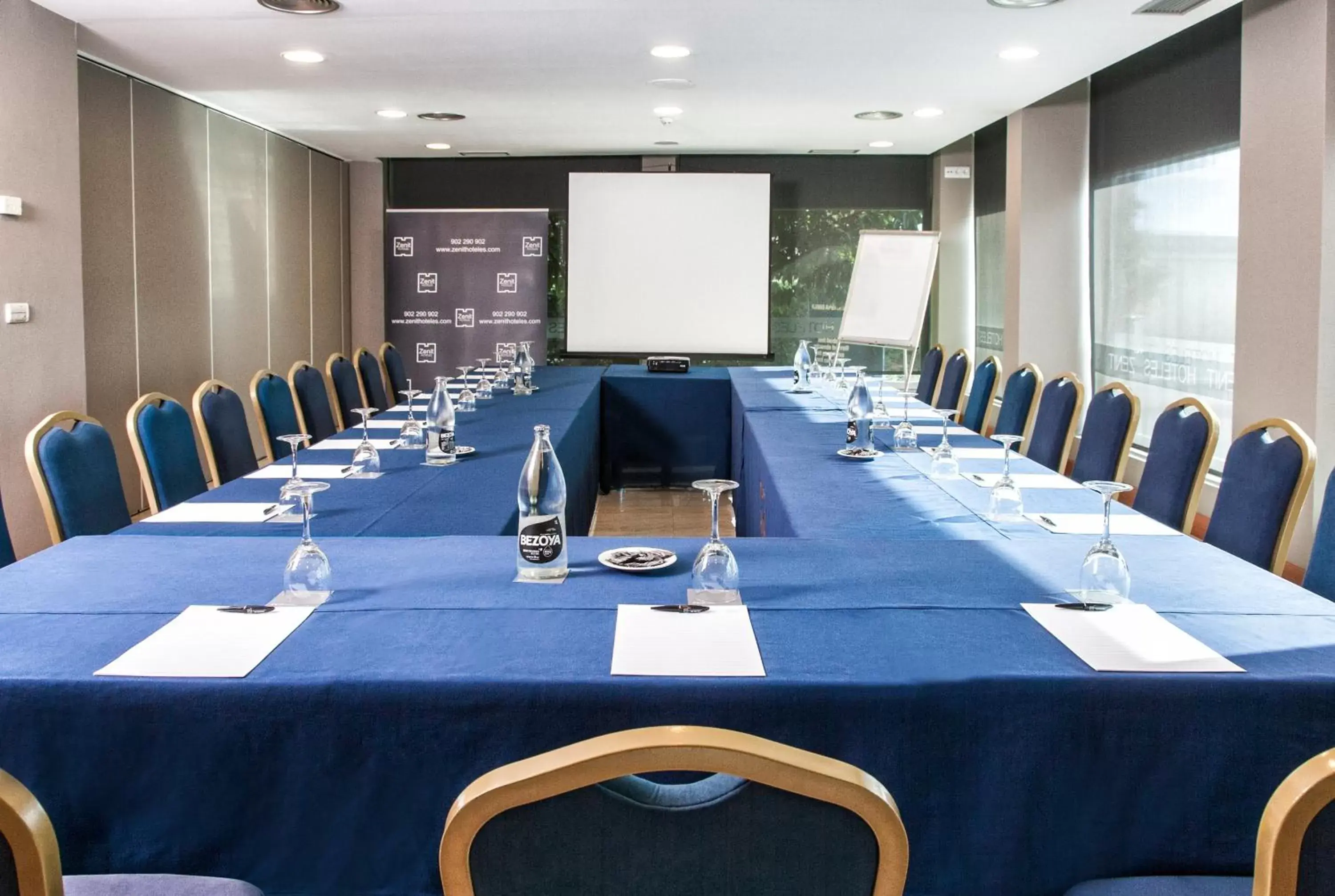 Meeting/conference room, Business Area/Conference Room in Zenit Logroño