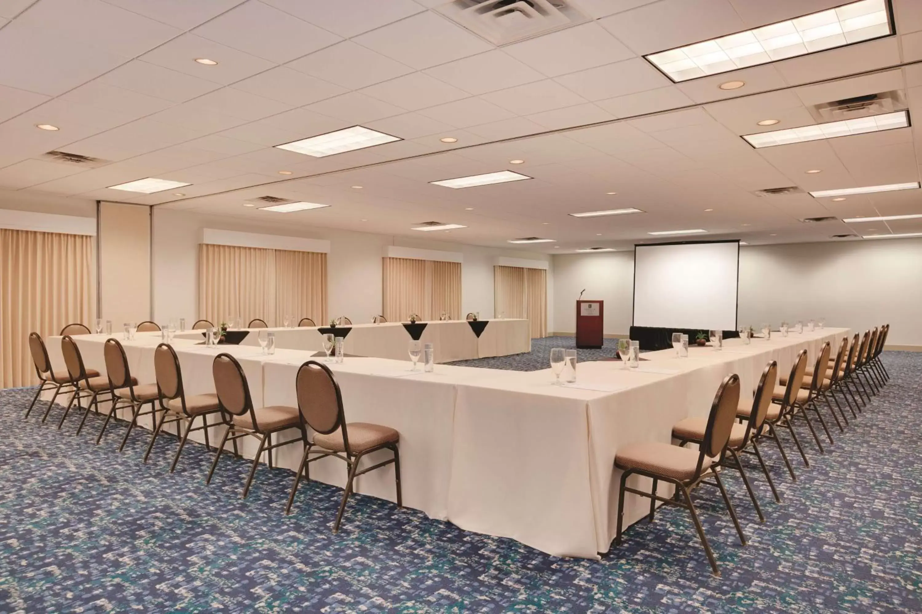 Meeting/conference room in Embassy Suites by Hilton Scottsdale Resort