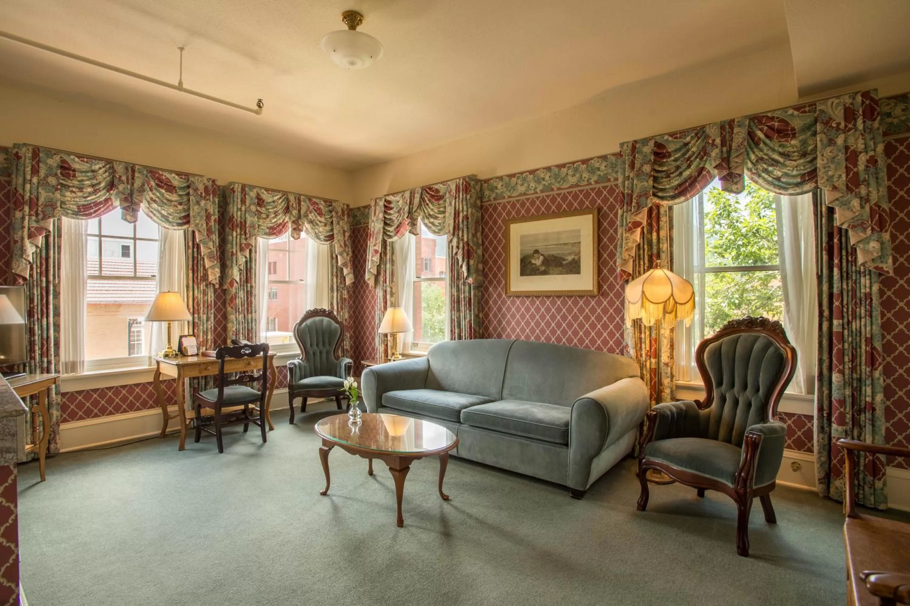 Seating area in Hotel Boulderado