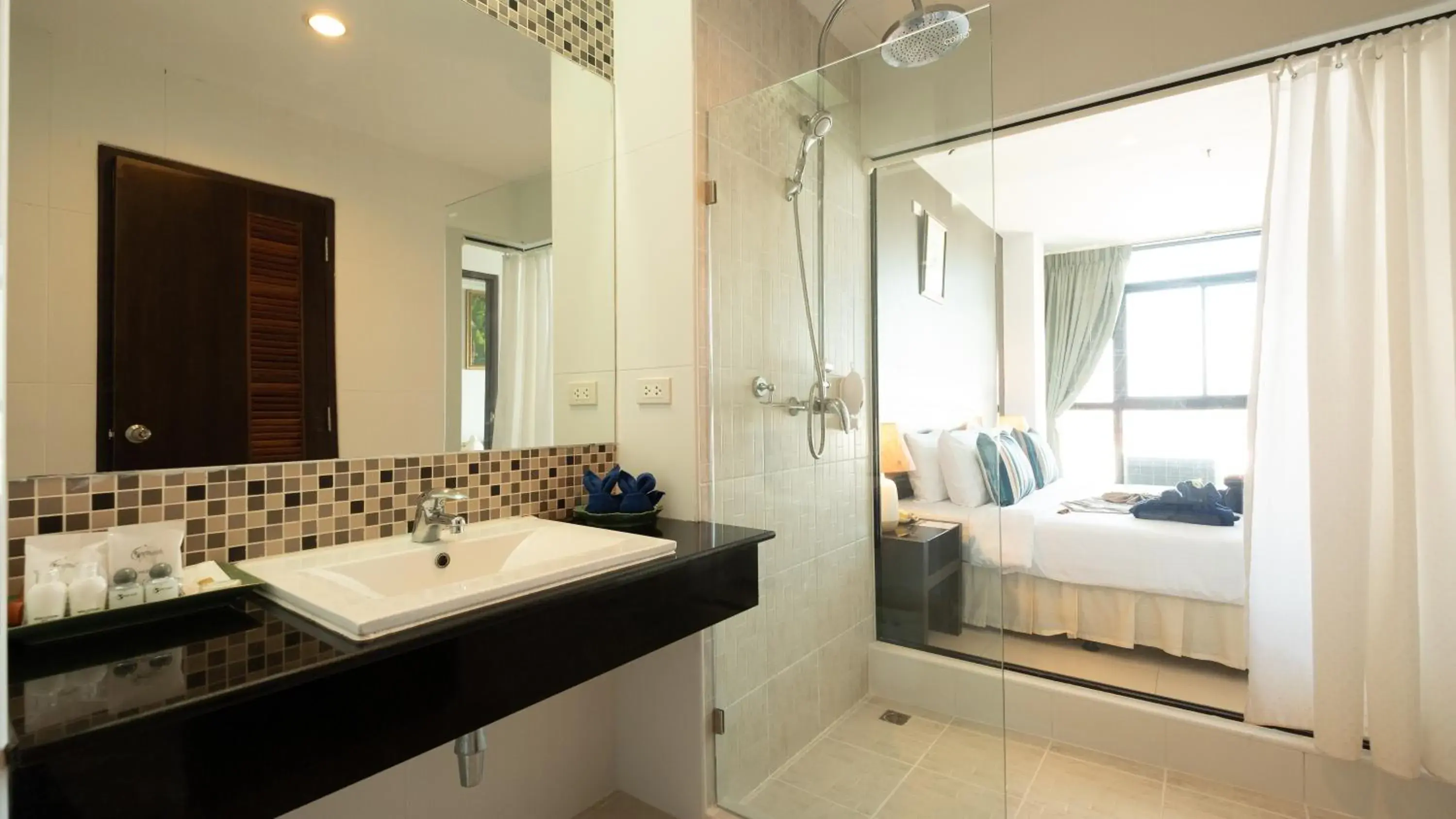 Shower, Bathroom in Vogue Pattaya