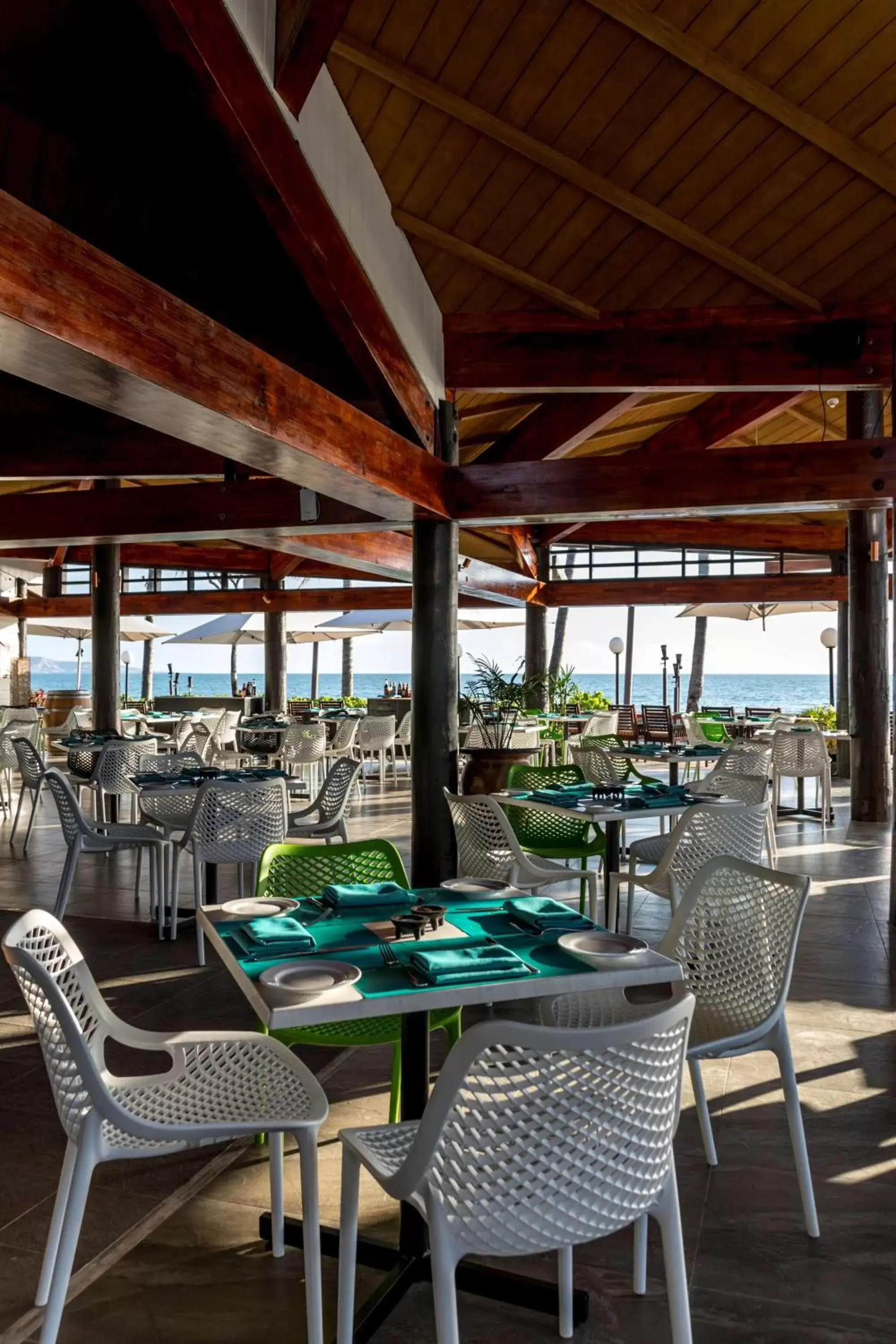 Restaurant/Places to Eat in Radisson Blu Resort Fiji