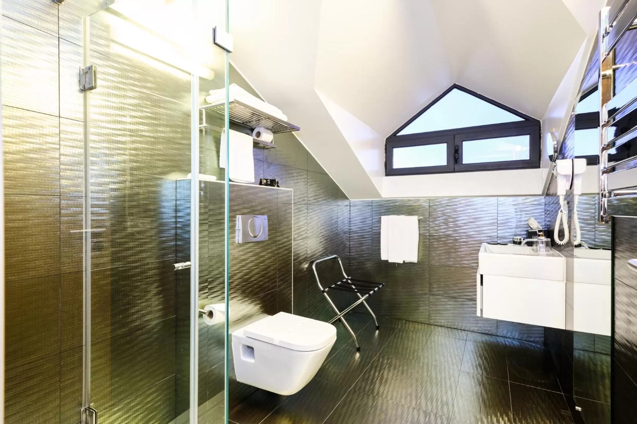 Shower in Sintra Bliss Hotel