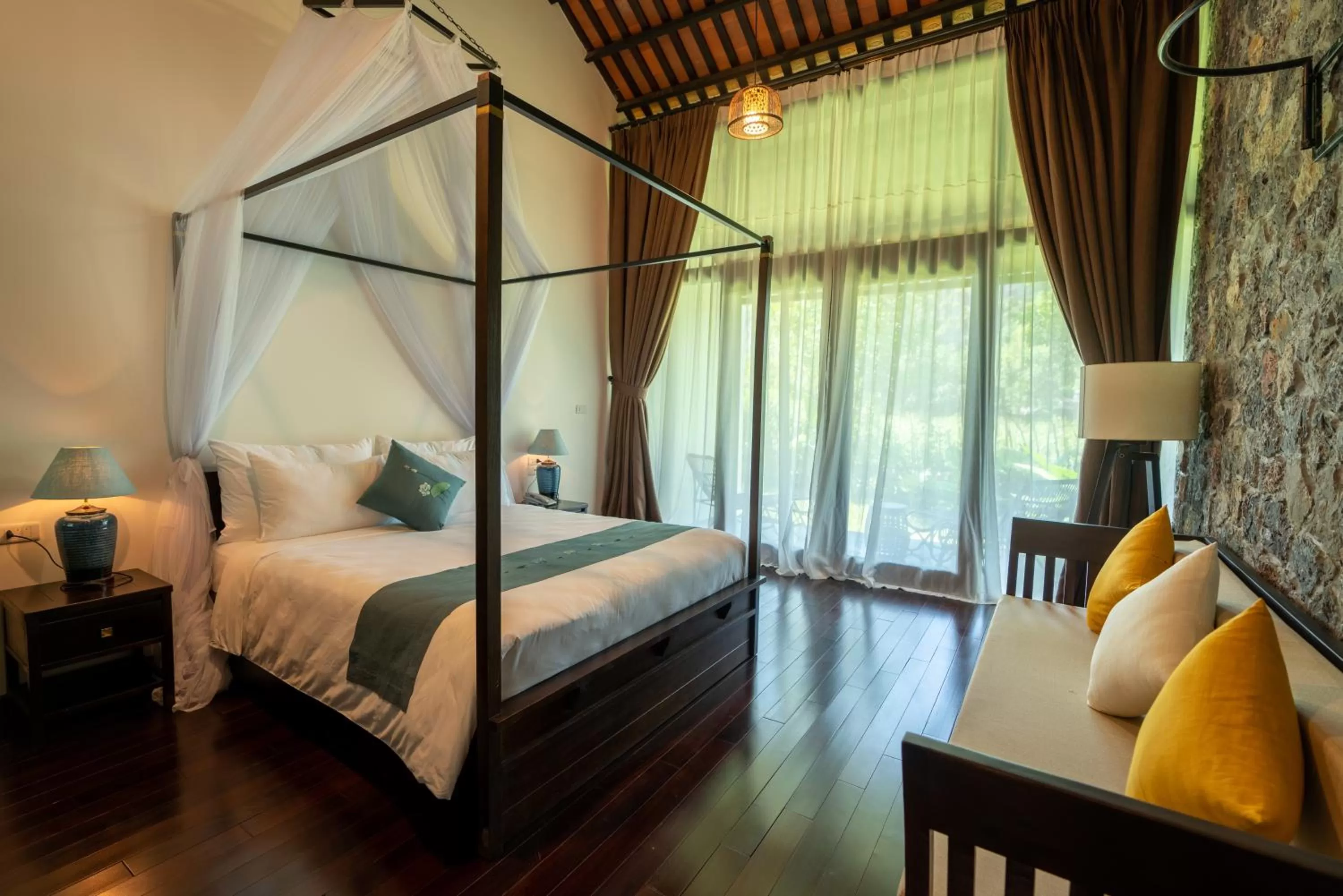 Bed in Aravinda Resort Ninh Binh