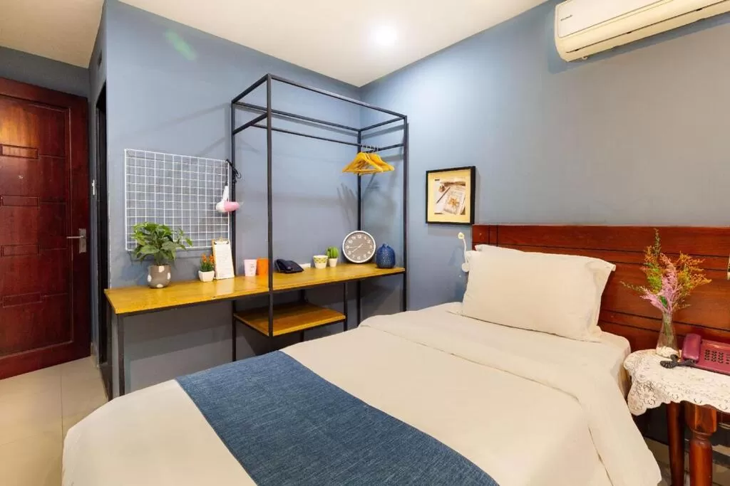 Standard Triple Room in Vintage Hoang Phi Hotel & Spa - Park View