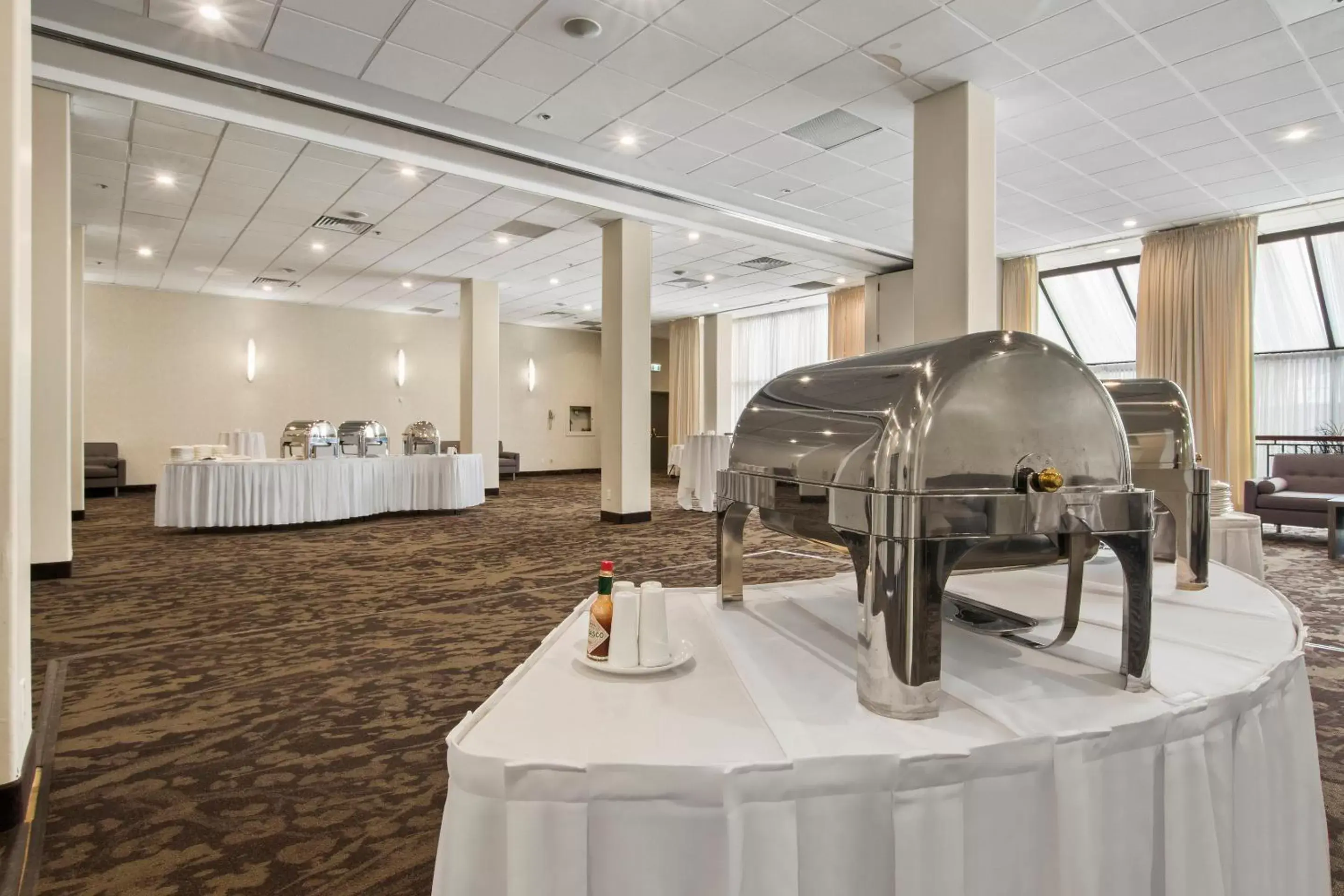 Banquet Facilities in Best Western Premier Calgary Plaza Hotel & Conference Centre