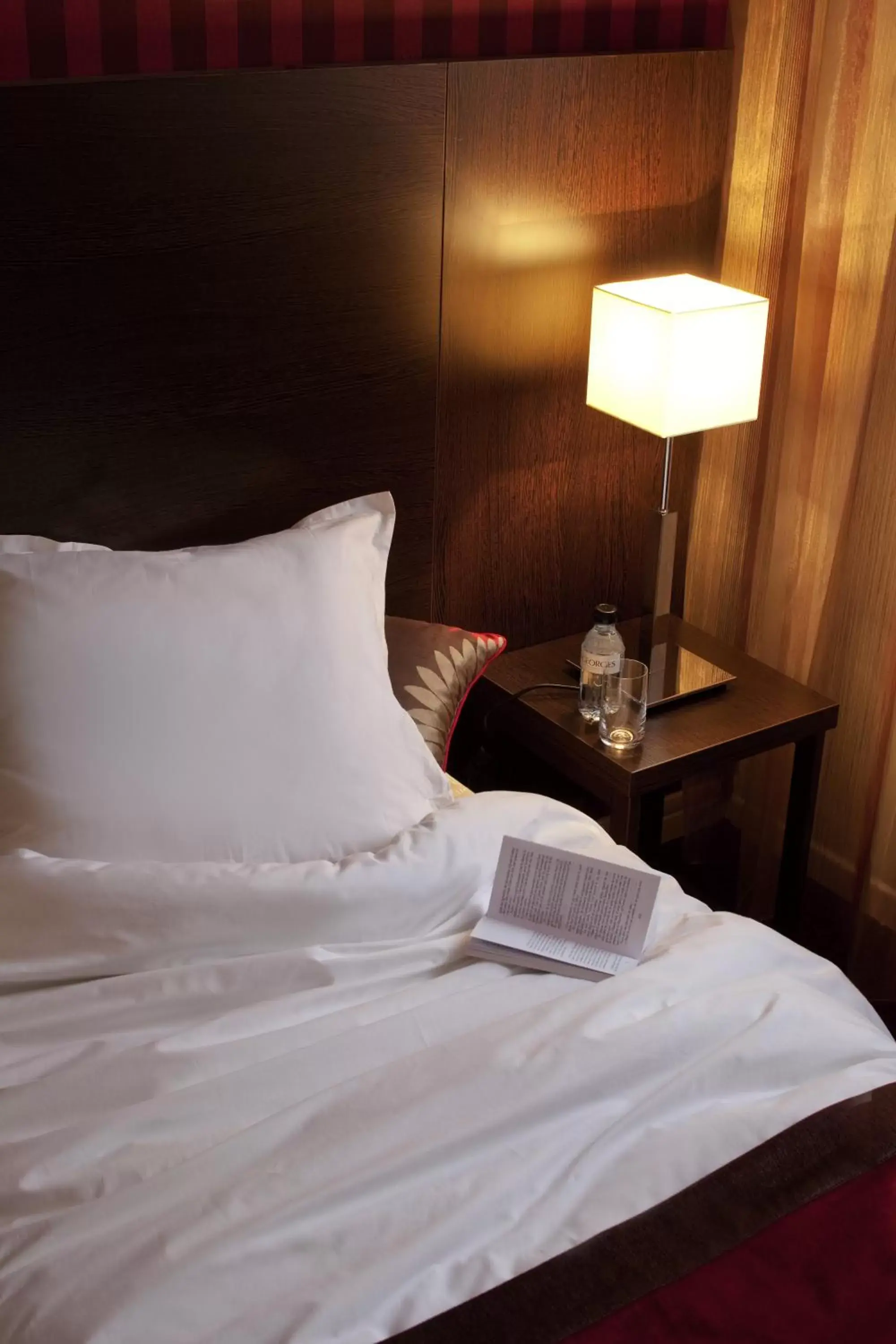 Bedroom, Bed in The Originals Residence KOSY appart'hôtels - Les Cèdres